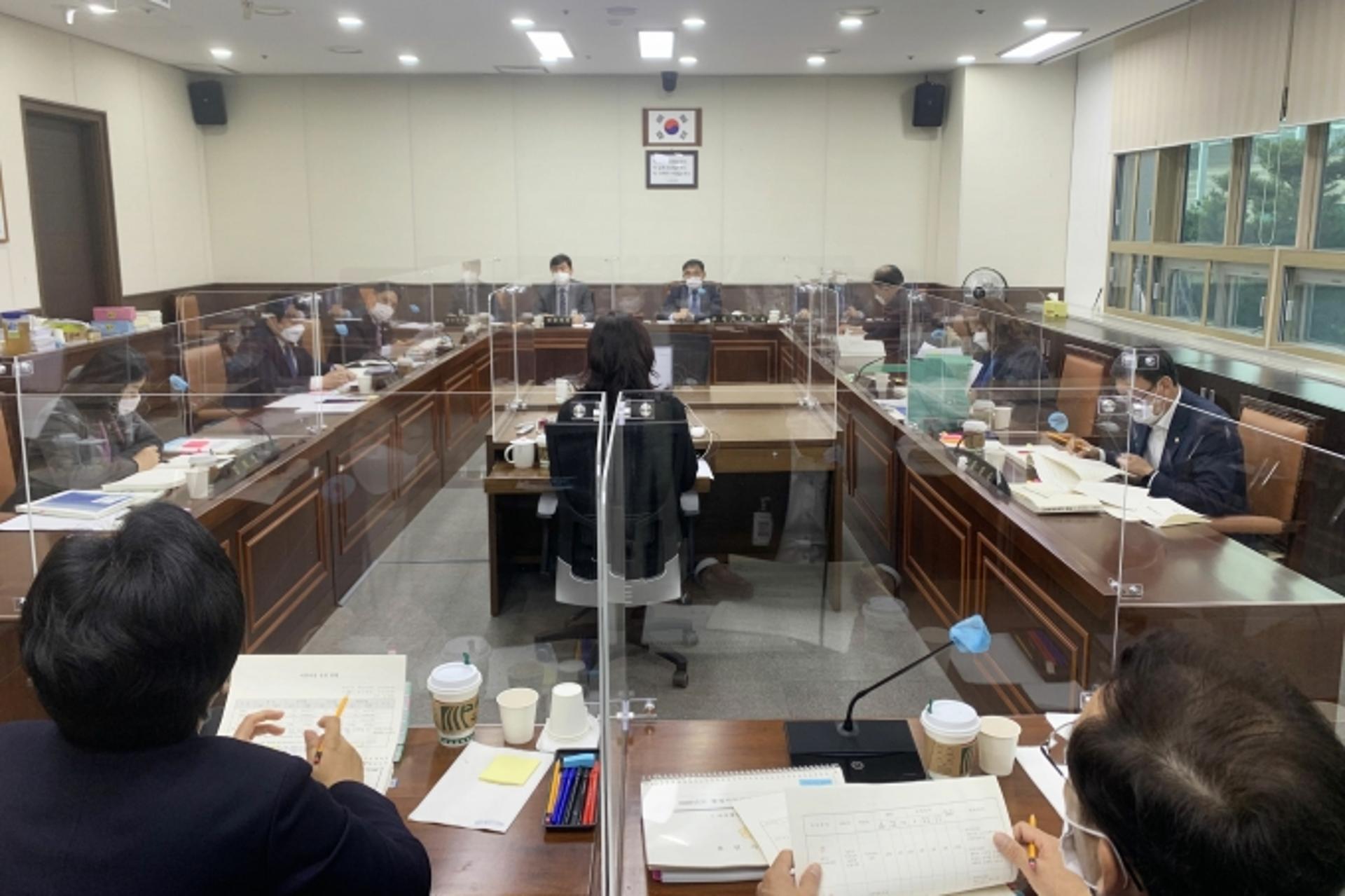 용인시의회 자치행정위, 행정사무감사 2일차 재정국 행감 실시