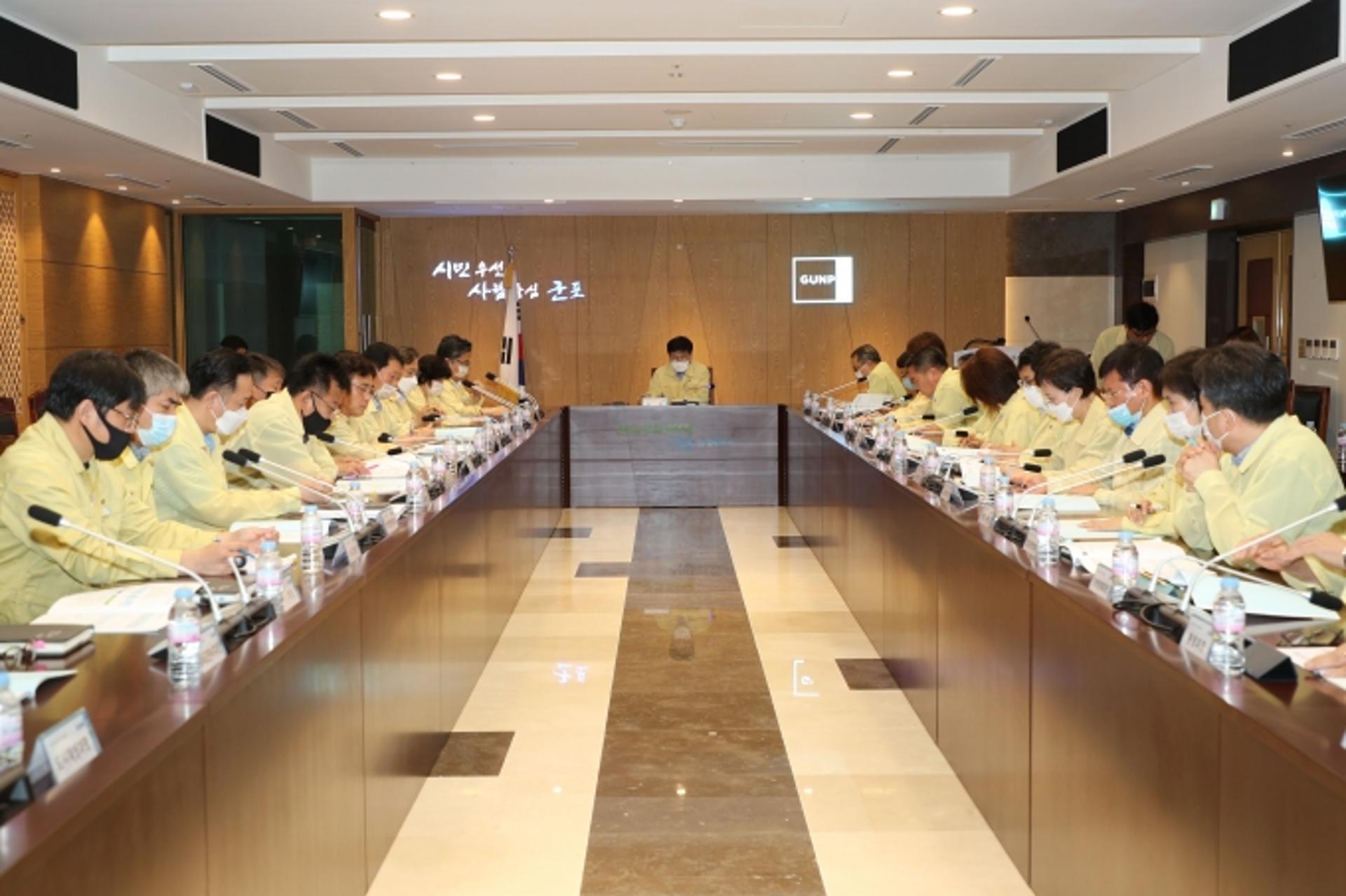 군포시, 코로나19 집단감염·20~30대 확진자 급증에 연말 모임 취소 권고