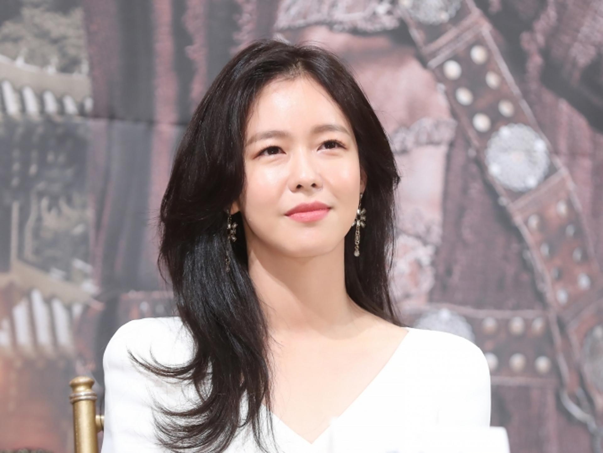 ‘캠핑카 개조하는 여배우’… 나 혼자 산다 경수진 “평생 탄다”