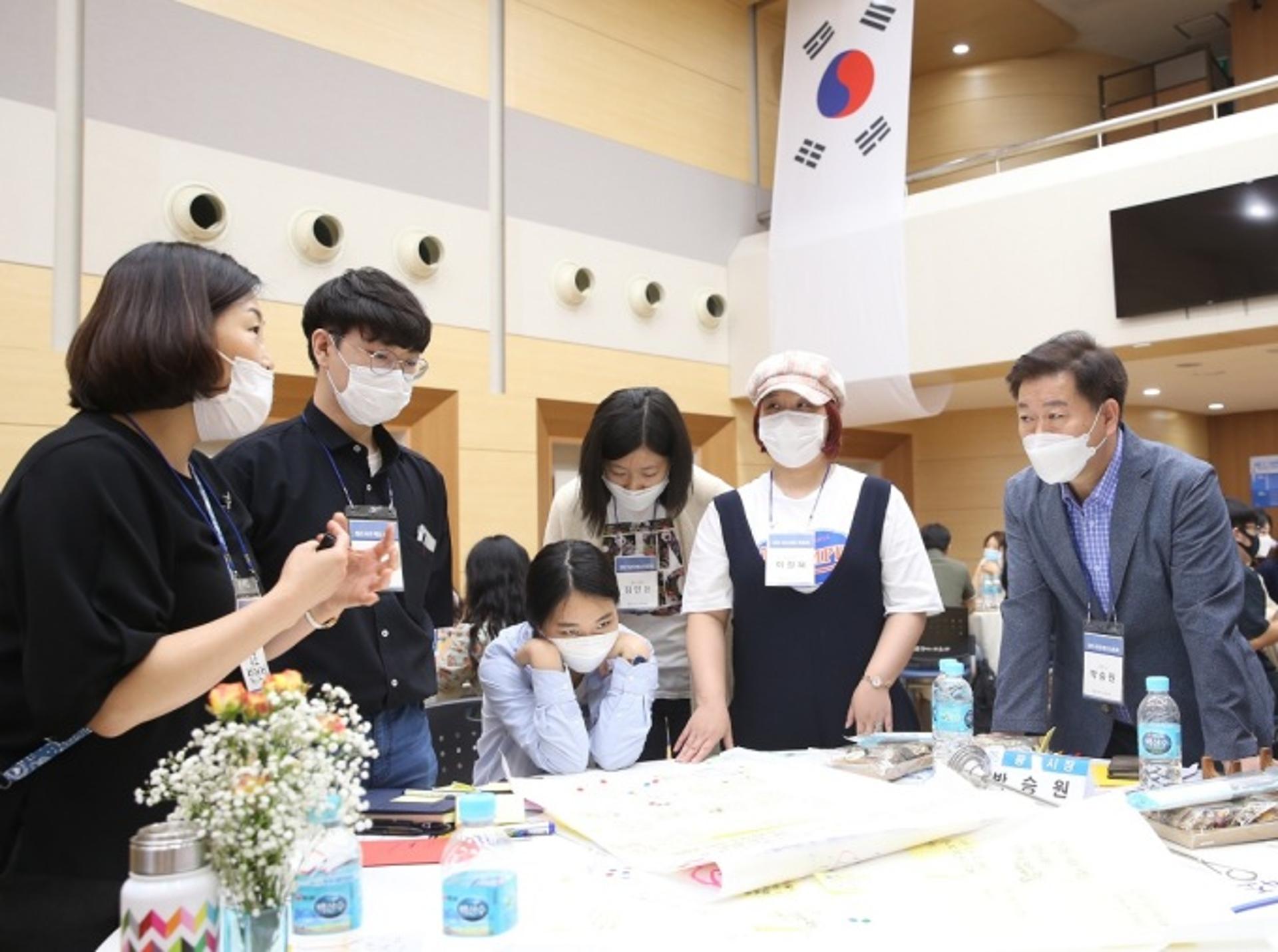 광명시 "'함께 잘사는 도시', 평범한 시민이 만든다"