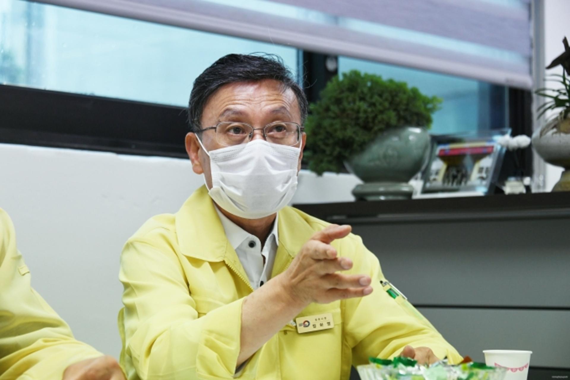 김포시 긴급 간부회의 "코로나19 심각한 상황… 모임‧행사 모두 자제해야"