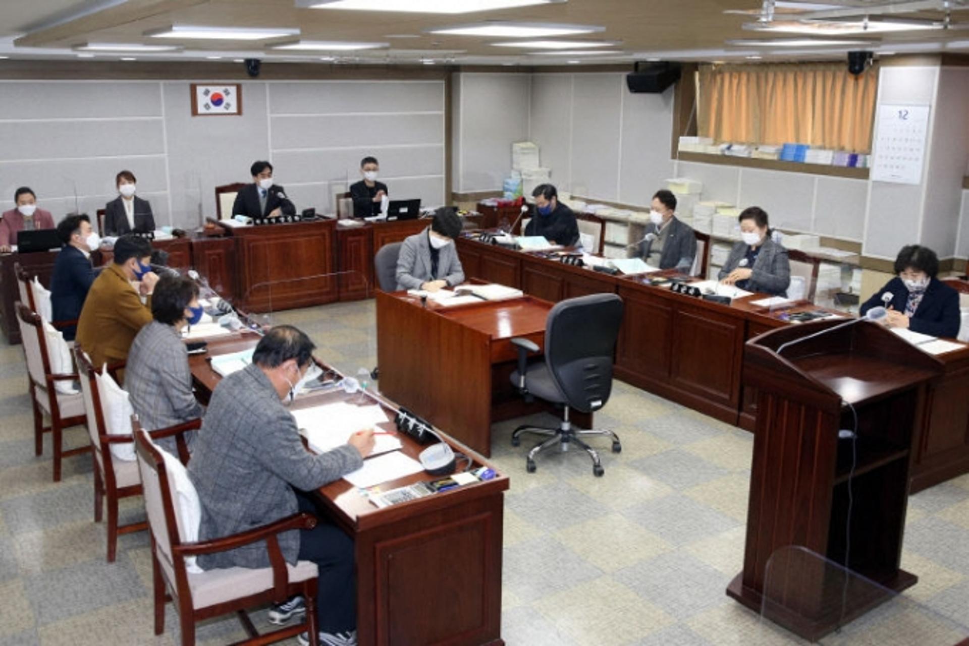 수원시의회 기획경제위·문화체육교육위, 조례안 등 안건심사 의결
