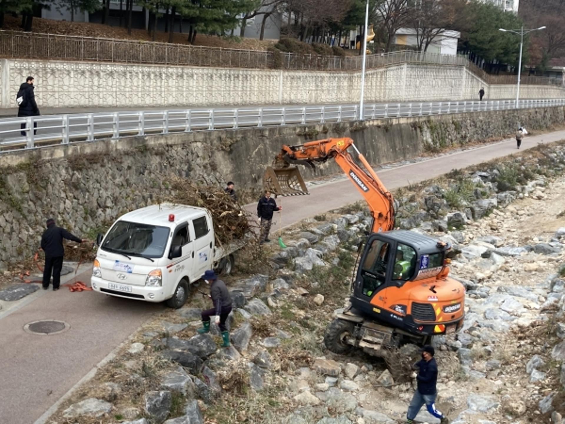 안양시, 희망일자리사업으로 3.5km수암천변 '환골탈태'
