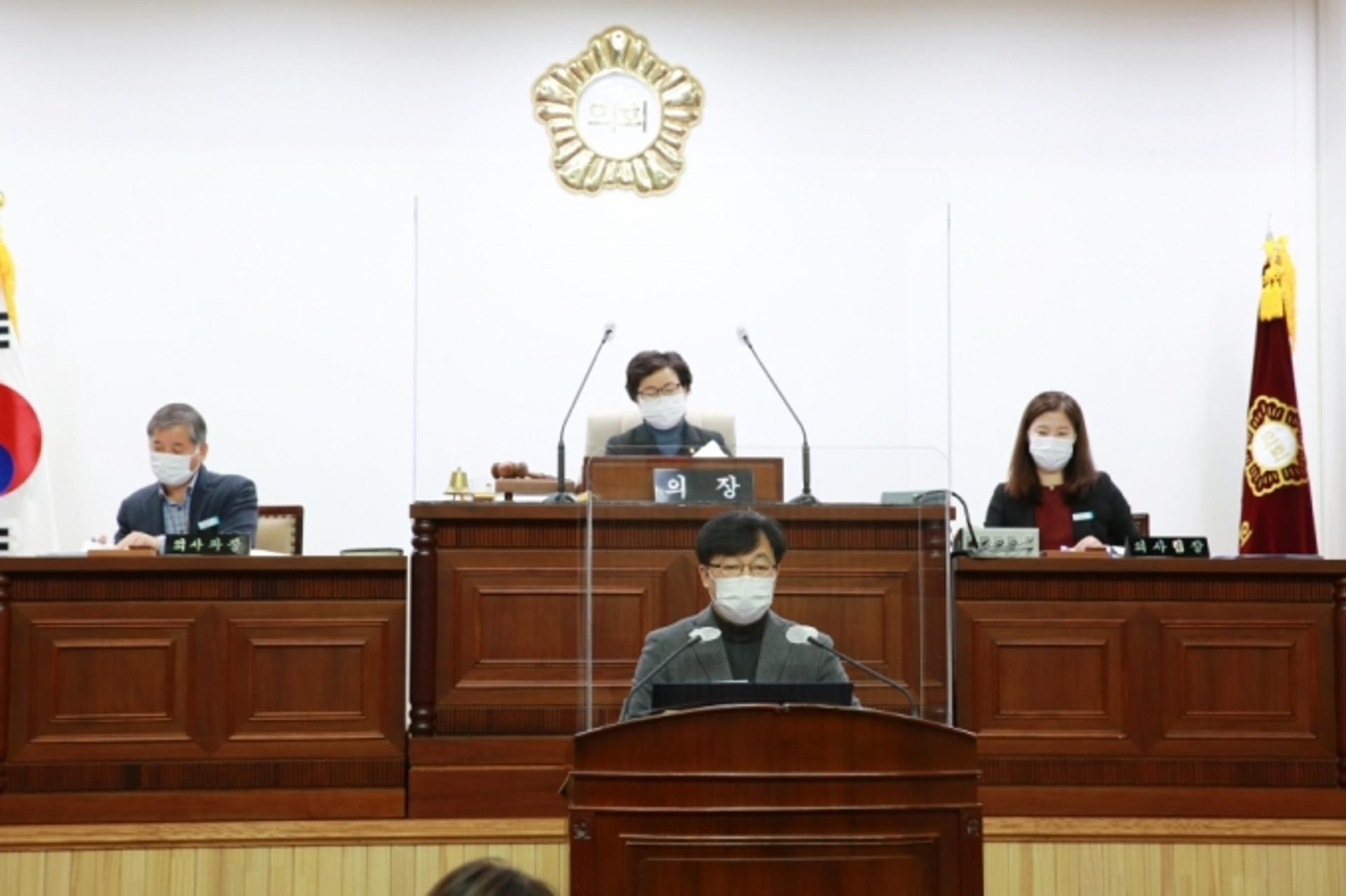 군포시의회, 제2차 정례회 마무리…소상공인 임대료 감면대책 촉구 결의안 발표