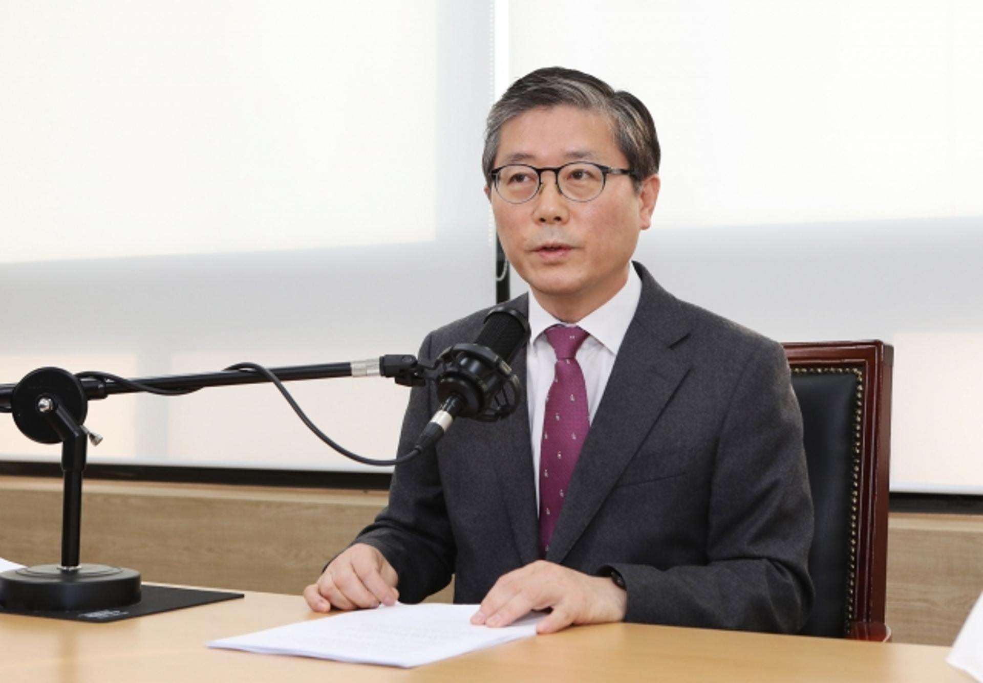 변창흠, '파도 파도 괴담' 수준 막말… 인사청문회 통과할까