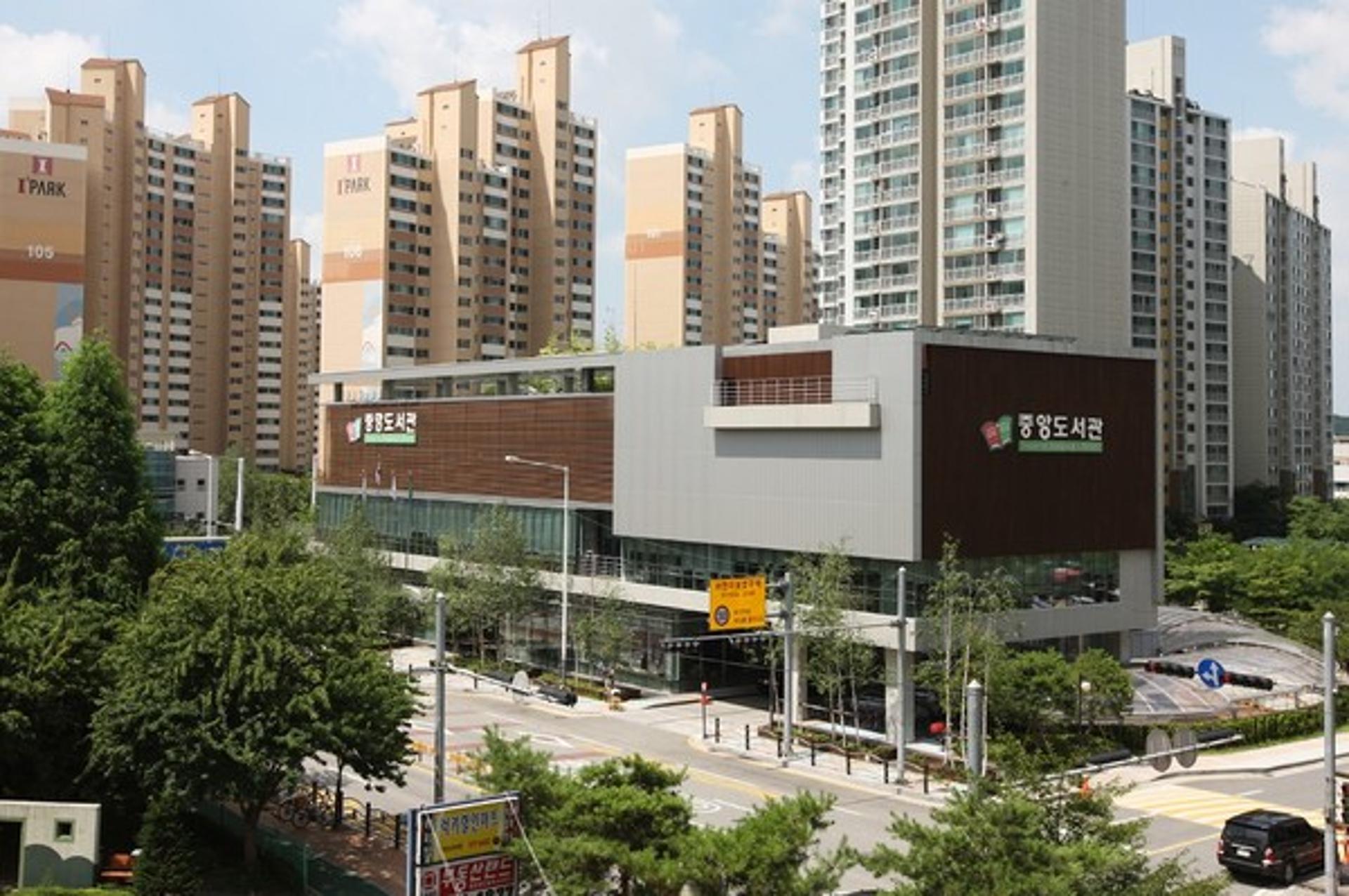 오산시 중앙도서관, '개관시간 연장사업' 평가서 문체부장관 표창