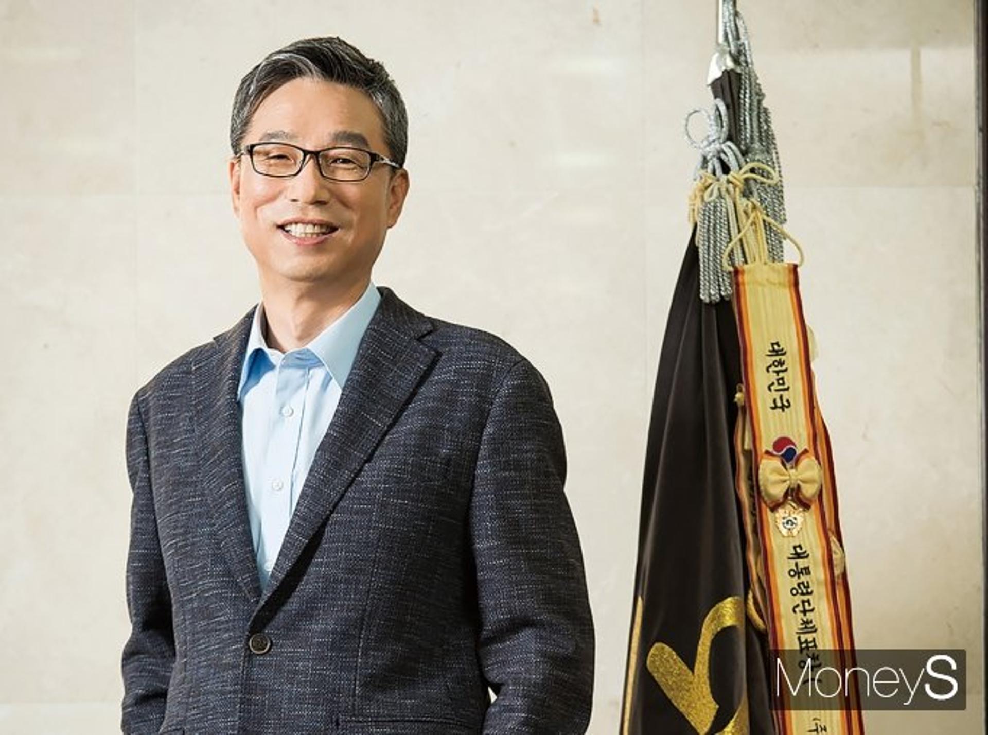 [2021년 신축년(辛丑年) 이끌 소띠 CEO] 허인 KB국민은행장, 호실적 딛고 리딩뱅크 탈환