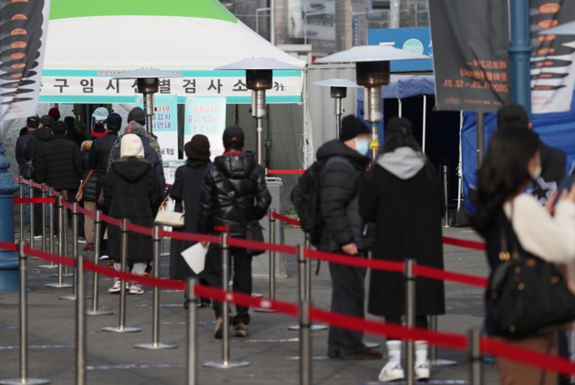 서울 곳곳이 코로나 지뢰밭… 성탄절 연휴 마지막날 180명 확진