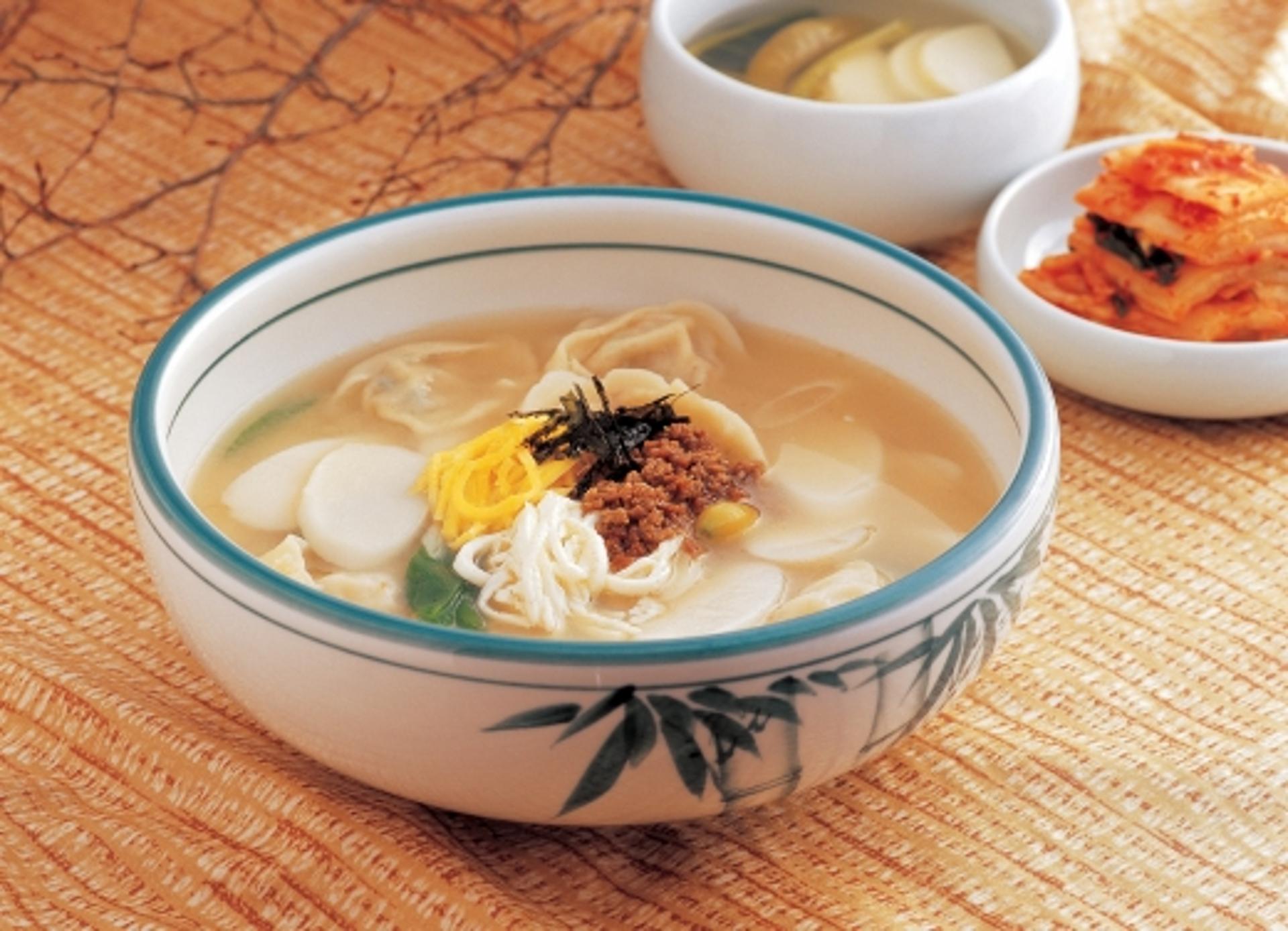 백종원·김수미·이영자가 공개한 '떡국 맛있게 끓이는 방법'
