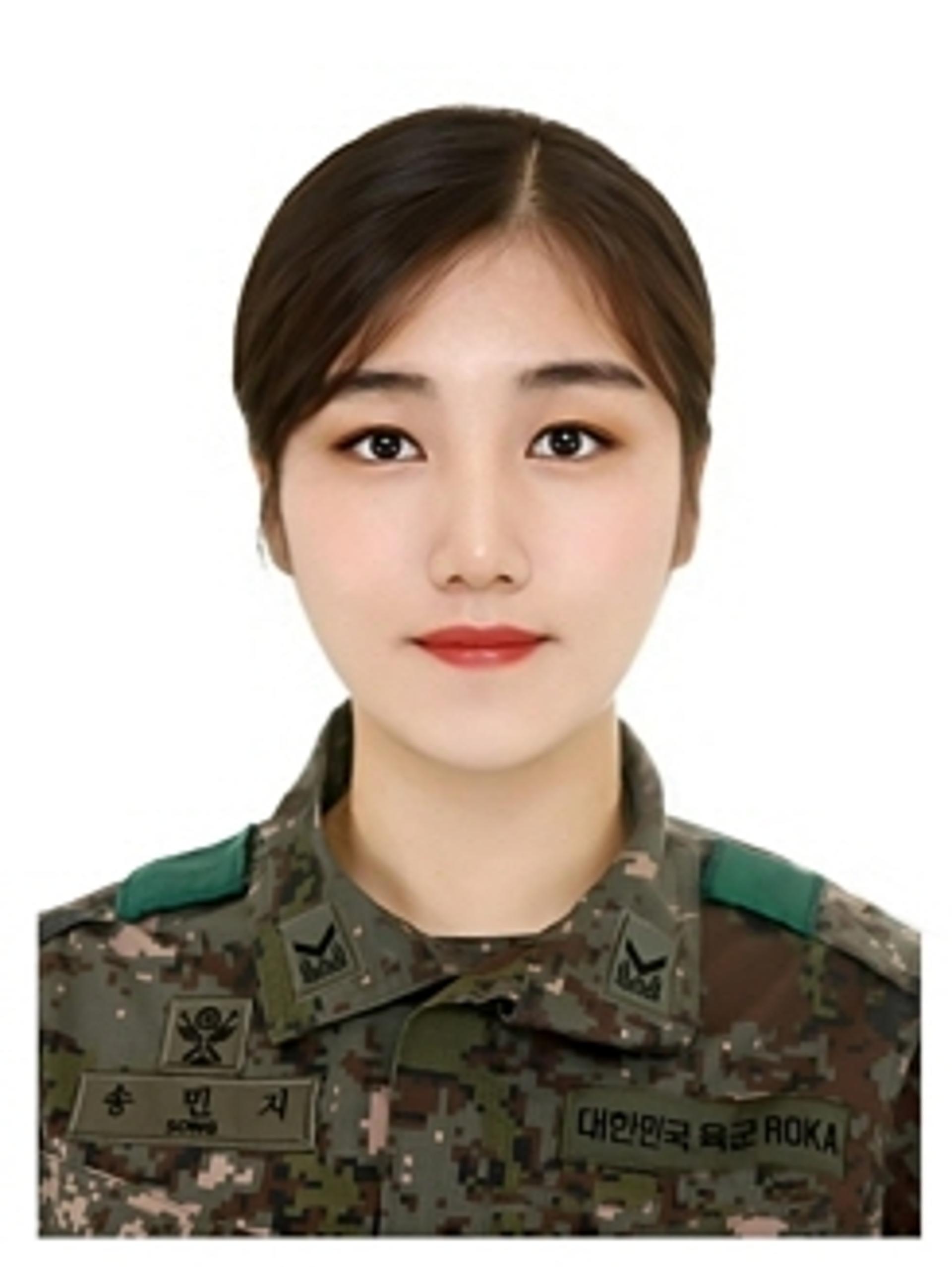 제25보병사단 송민지 하사, 동두천시에 마스크 1110장 기부