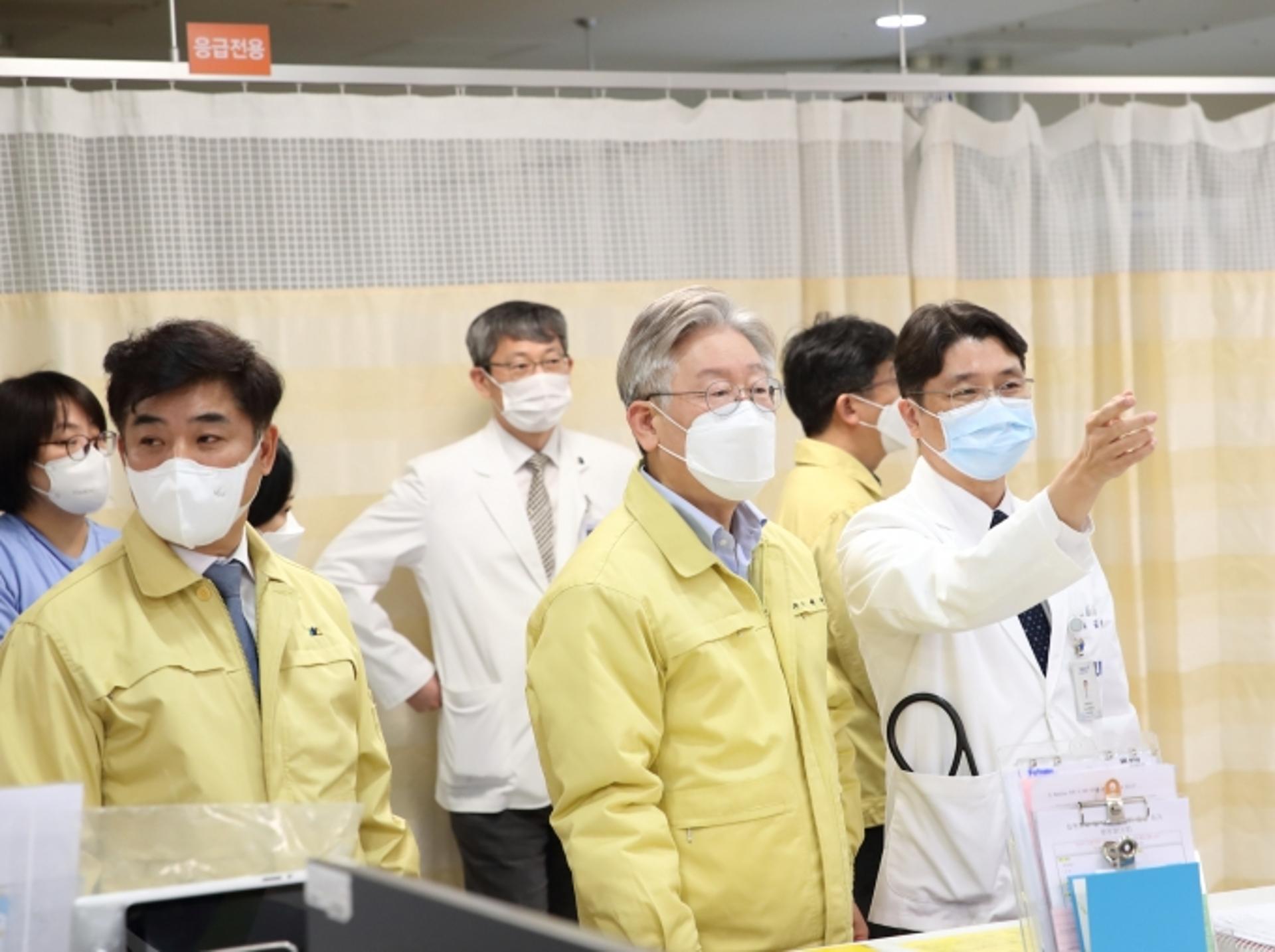 분당서울대병원 찾은 이재명 "중증환자 병상 제공에 감사…추가지원 방안 강구"