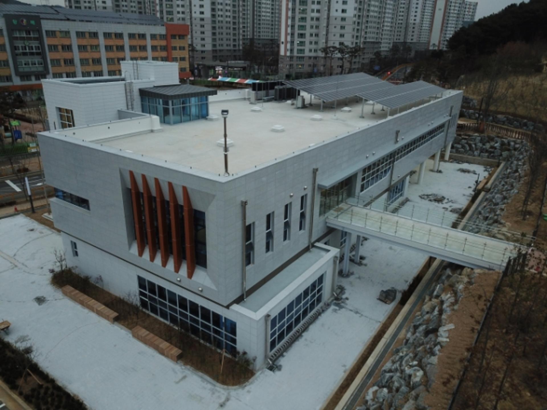 화성시 왕배푸른숲도서관, 전국 최초로 공공건축물 제로에너지 1등급 획득