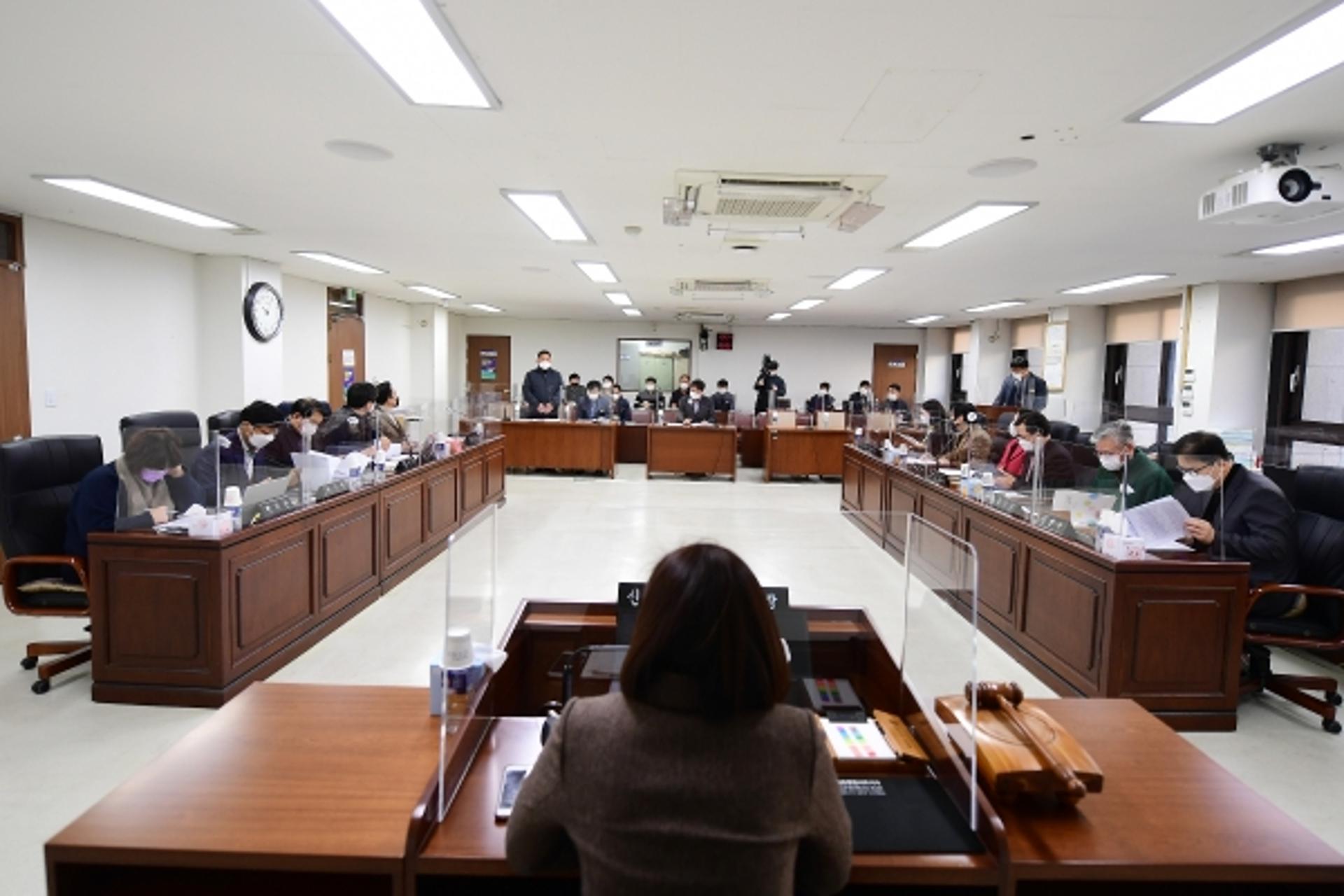김포시의회, 김포도시철도 일시중단에 따른 긴급논의