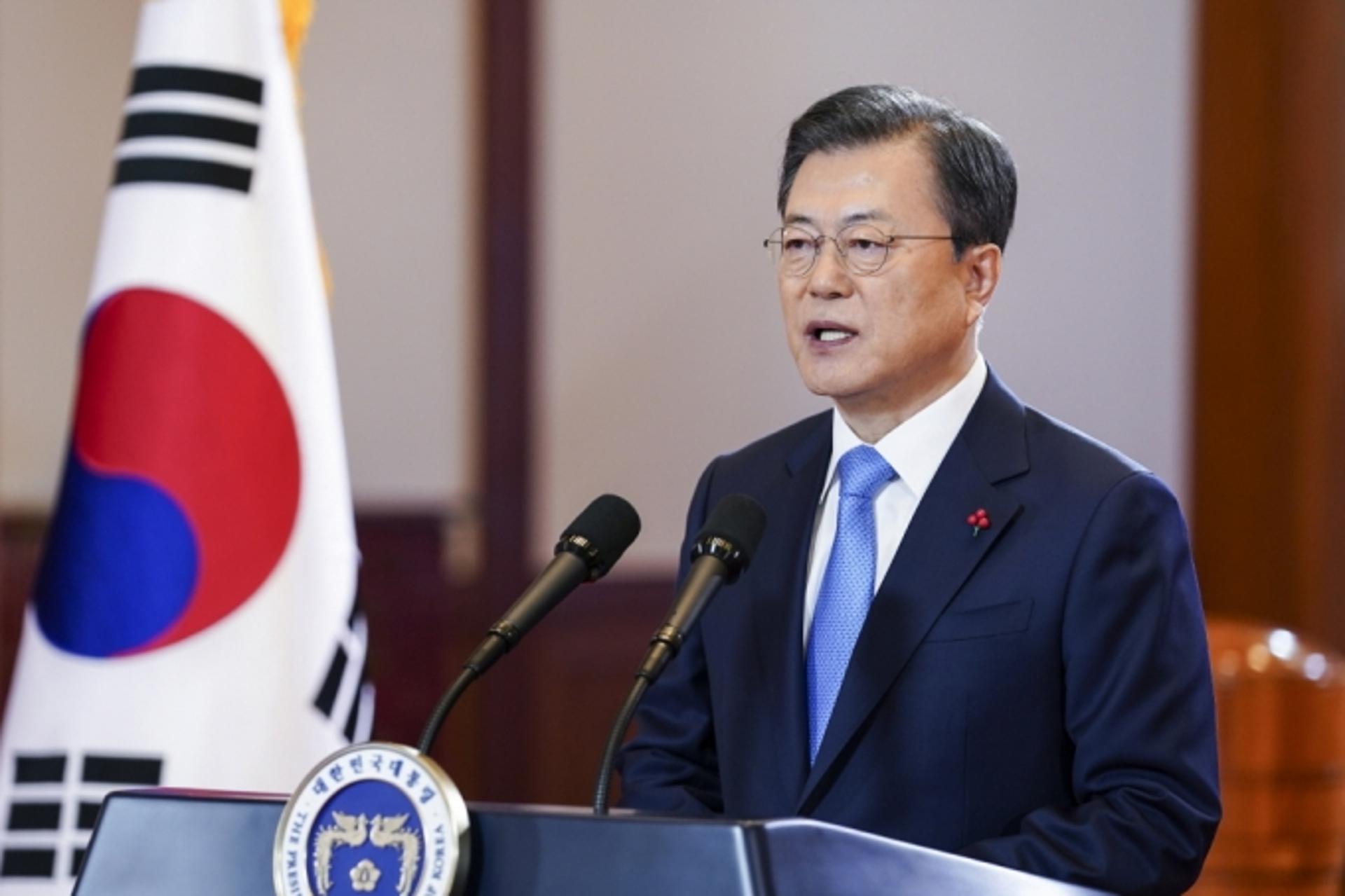 ‘경제 회복‘ 강조 문 대통령에 재계 “기업 기 살려달라”