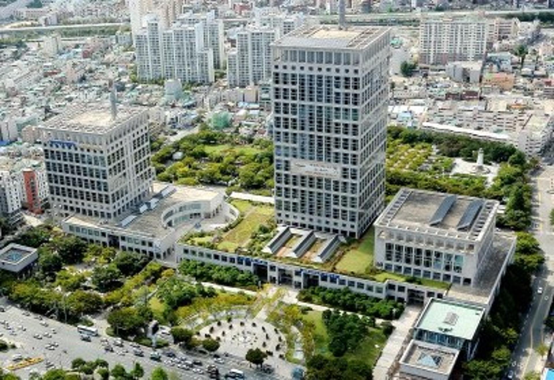 부산시 공영도매시장 2곳, 지난해 청과류 거래 1조원 넘었다