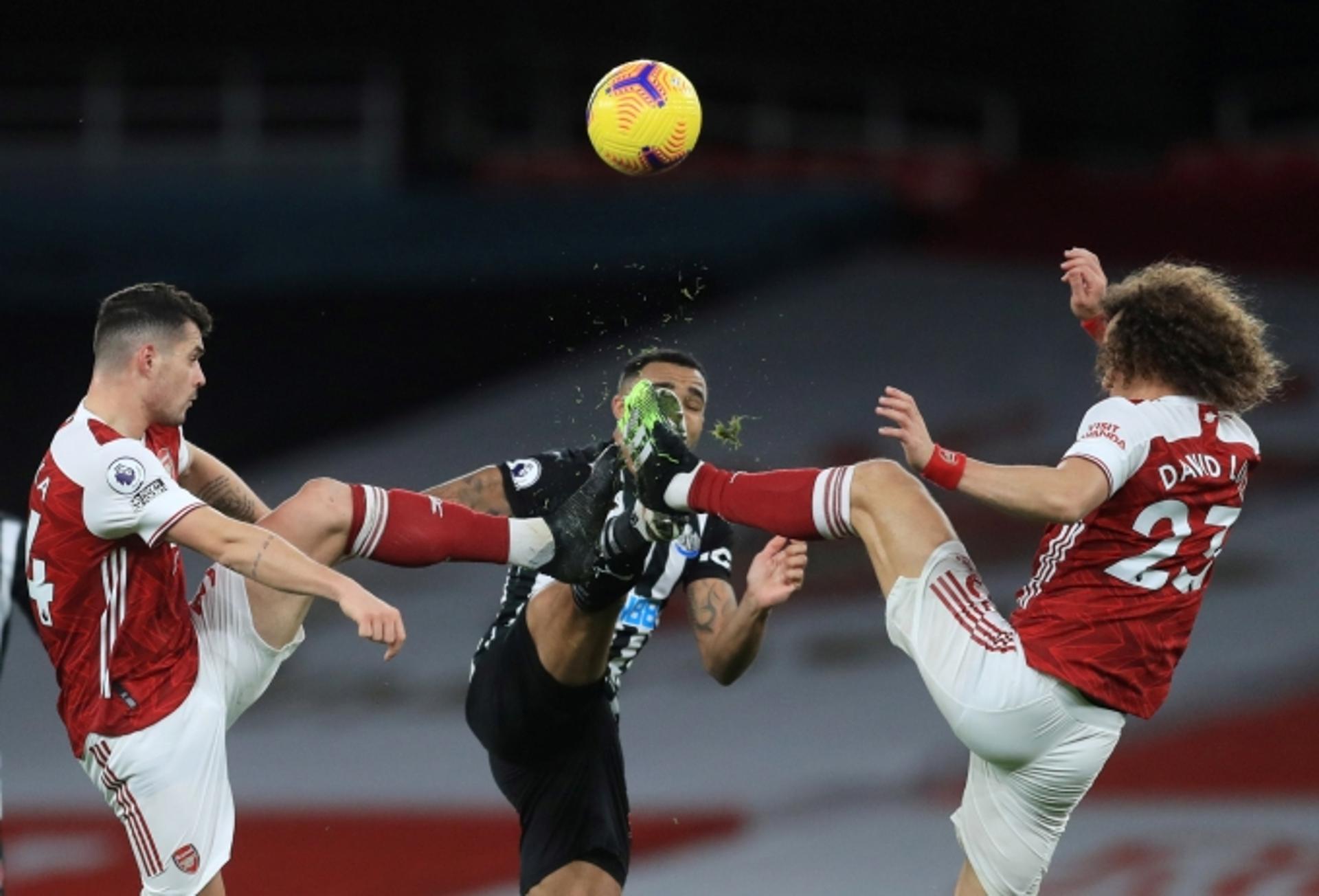 ‘오바메양’ 맹활약 아스날, 뉴캐슬 3-0 격파… 리그 톱10 진입