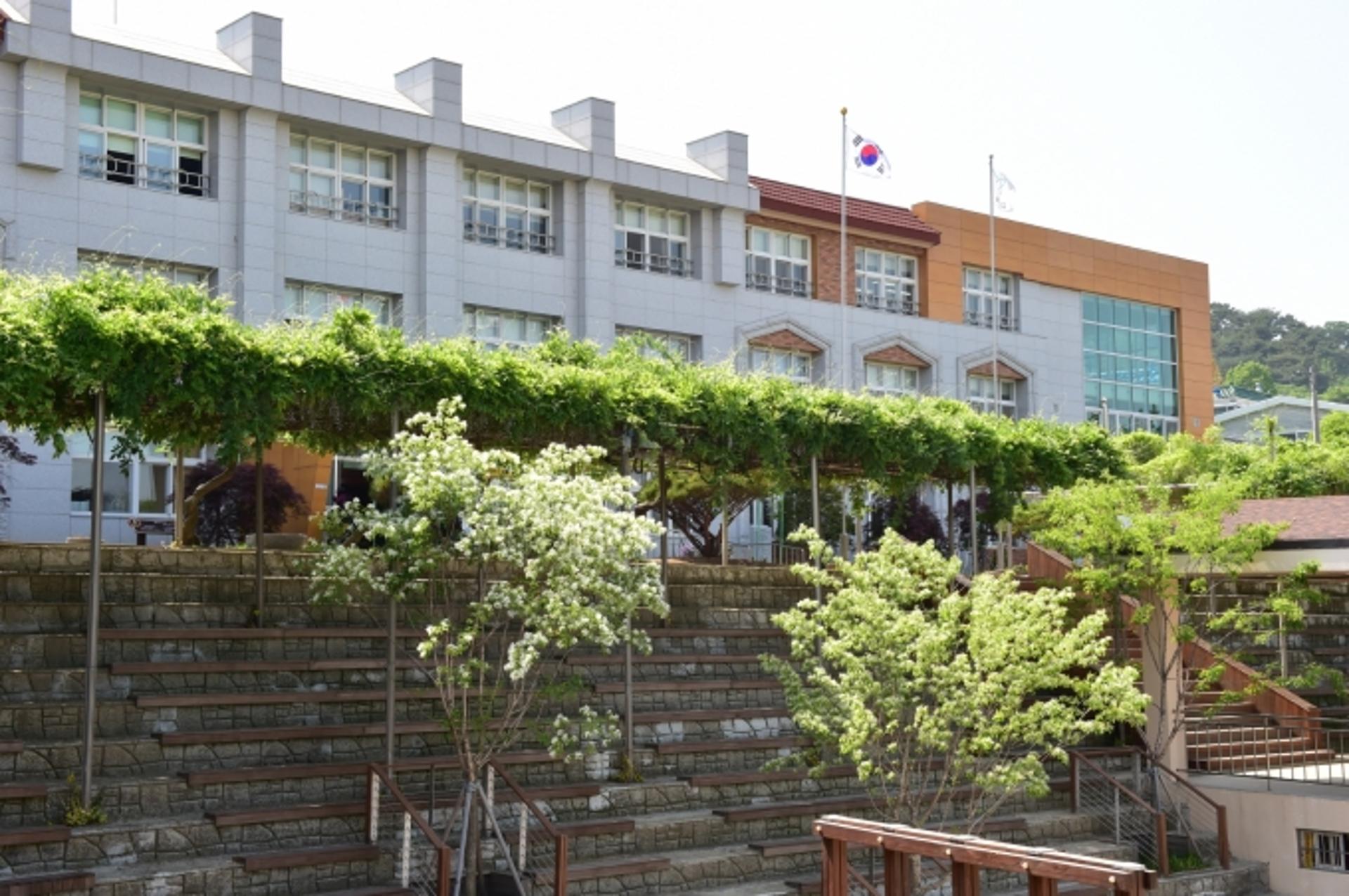 수원시 "아토피 없는 학교 만들자" 친환경 아토피특성화학교 업무협약