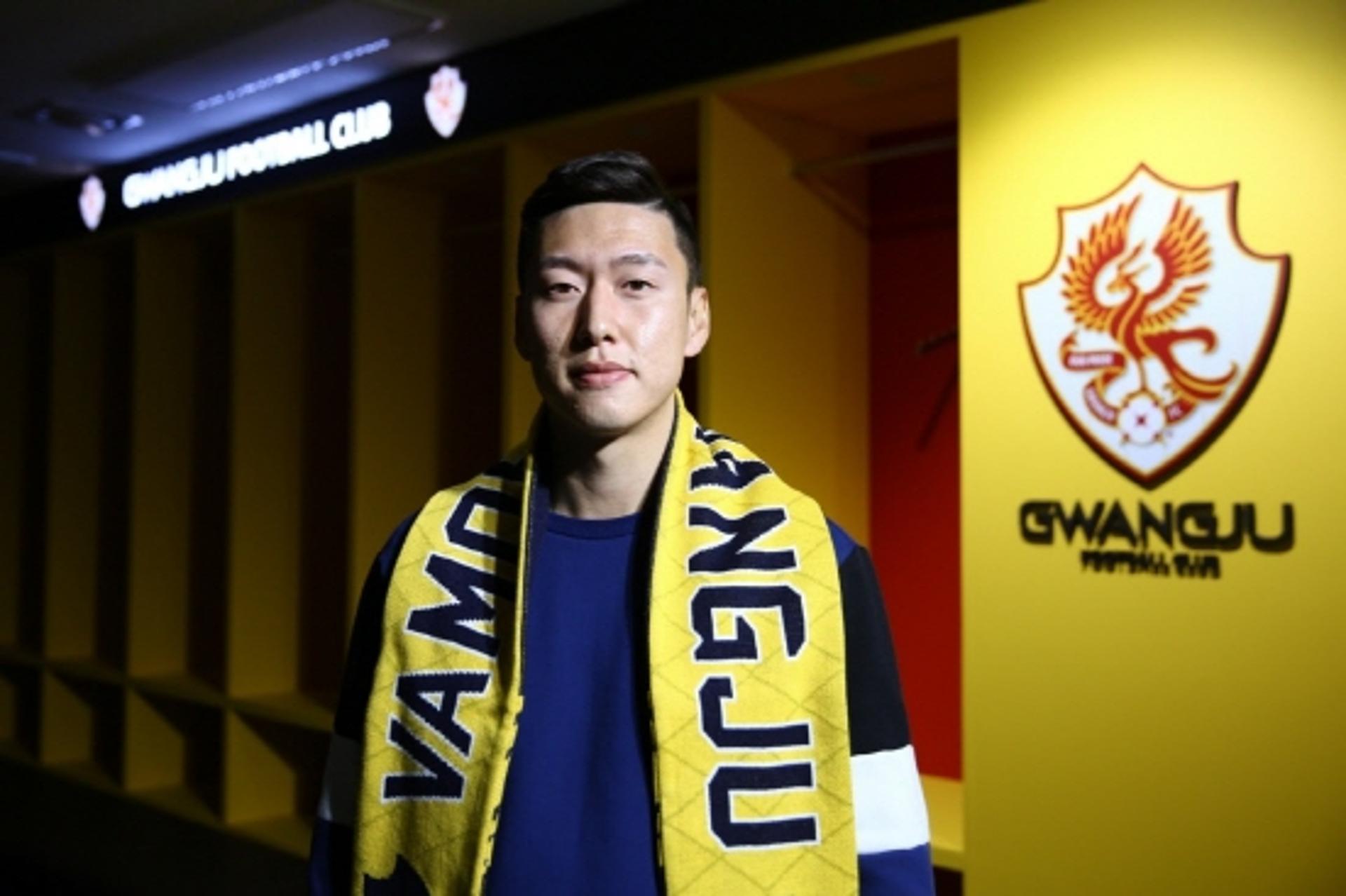 광주FC, 포항서 '철인' 송승민 영입 공격력 보강