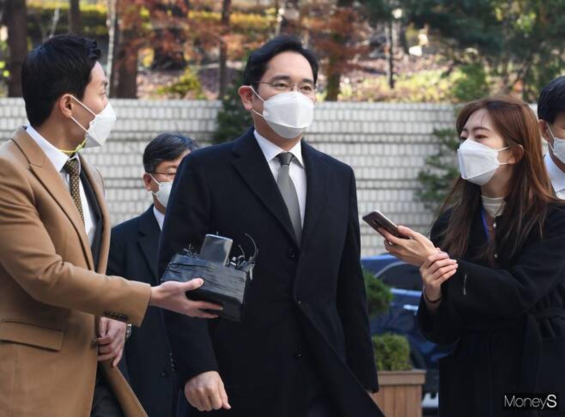 '재상고 포기' 이재용 부회장, 사면 가능성은?