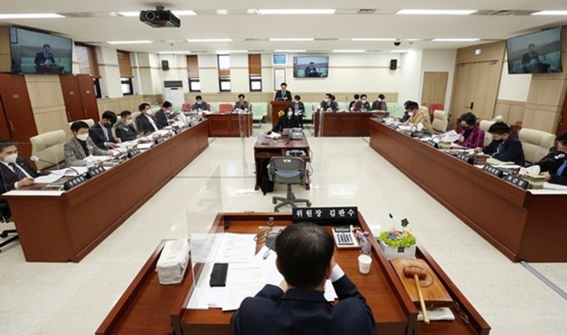 경기도, 2차 재난기본소득 지급 전망…도의회 안행위, 추경예산 심사 완료