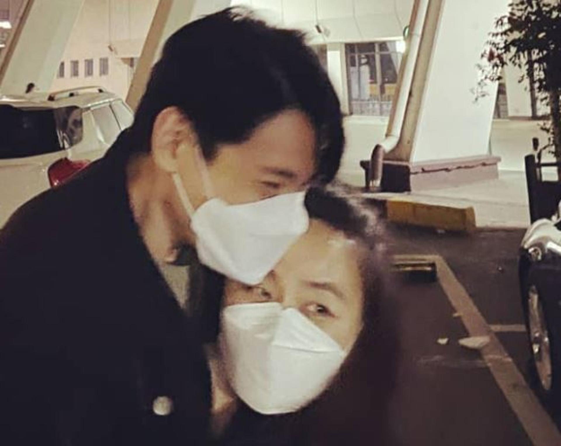 "만날 사람은 만나"… 유태오♥니키리 러브스토리
