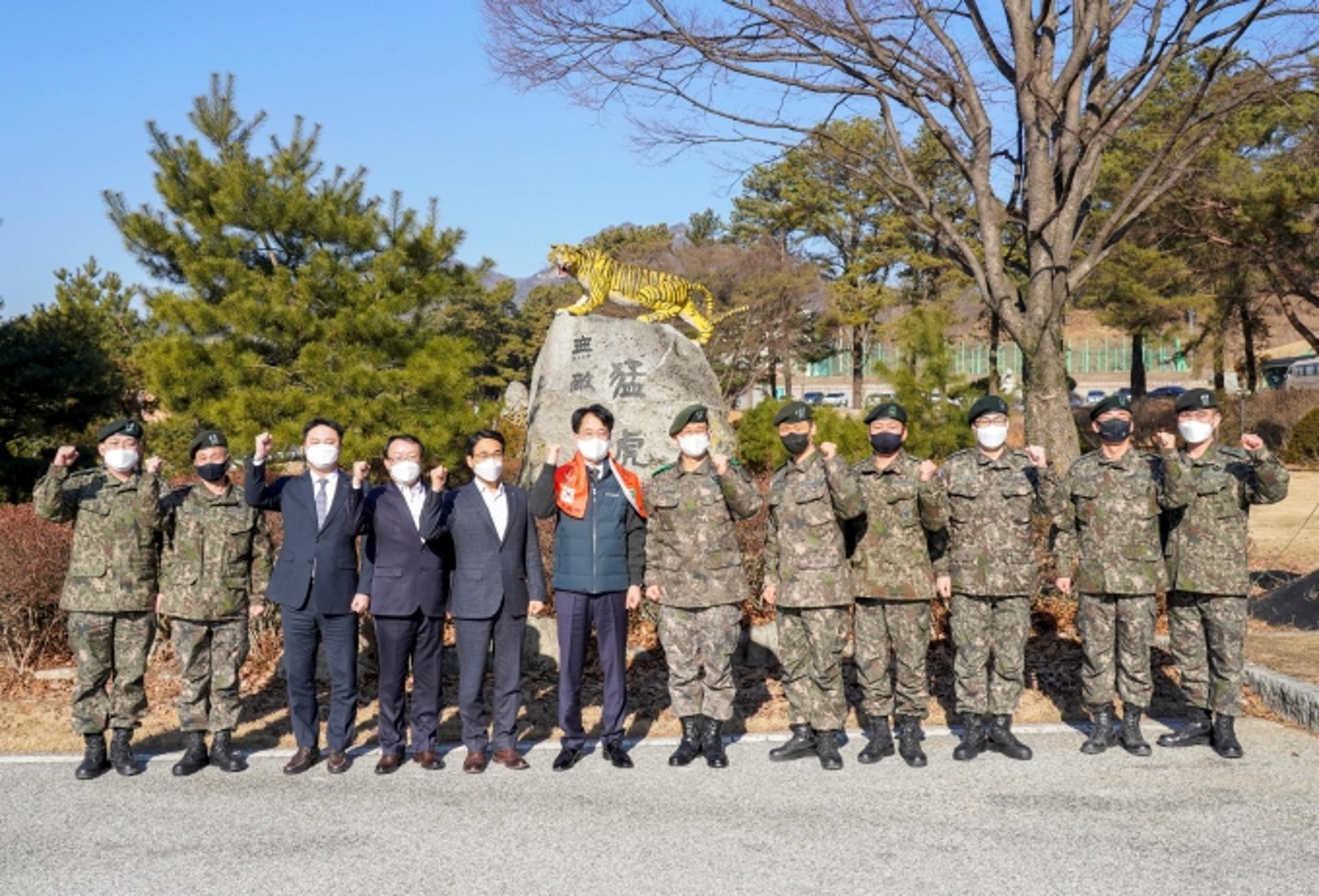 손병환 농협금융 회장, 설 명절 앞두고 군부대 위문 방문