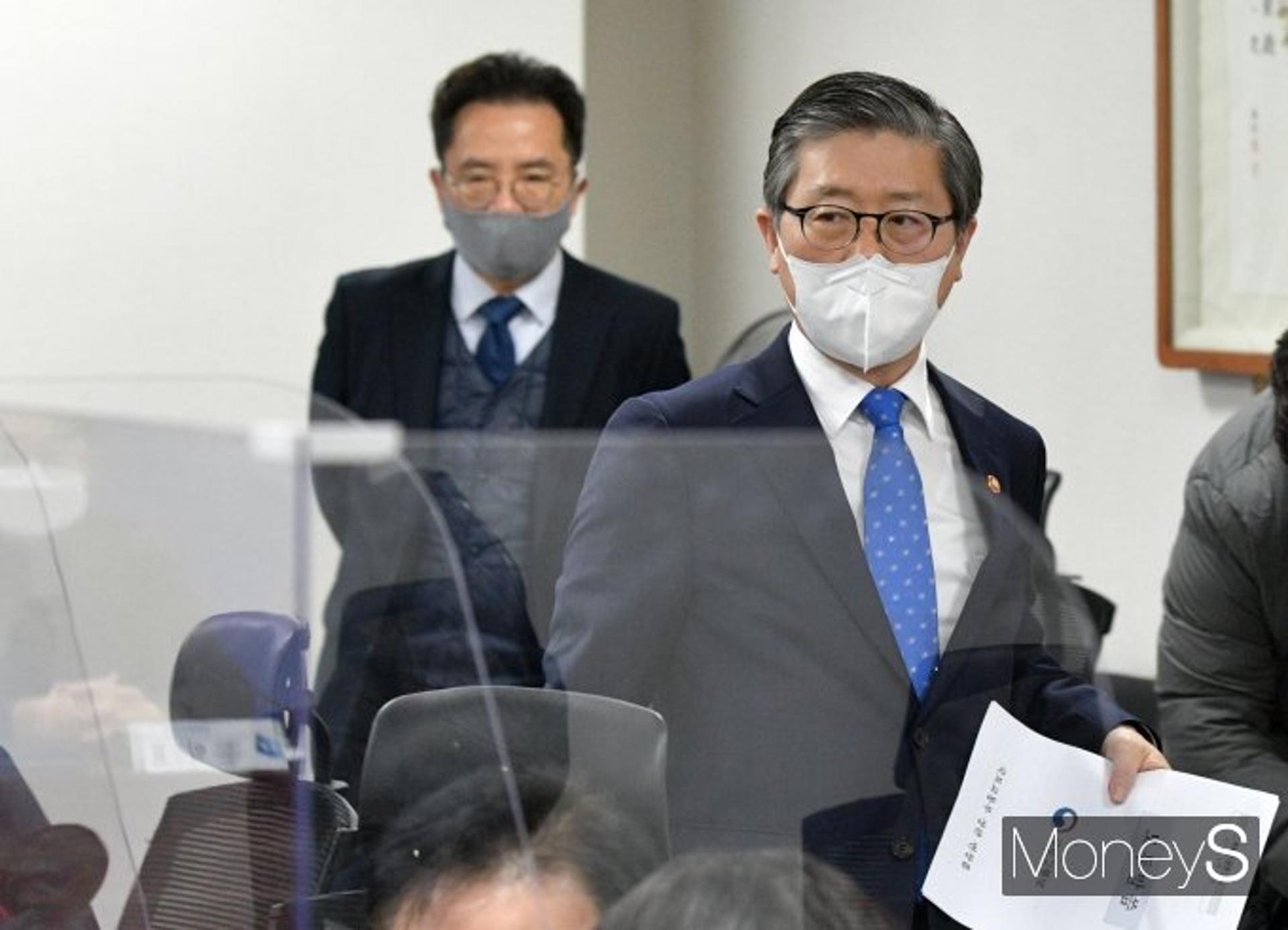 변창흠 "개발지역 땅 사도 분양권 제한, 재산권 침해 아냐"