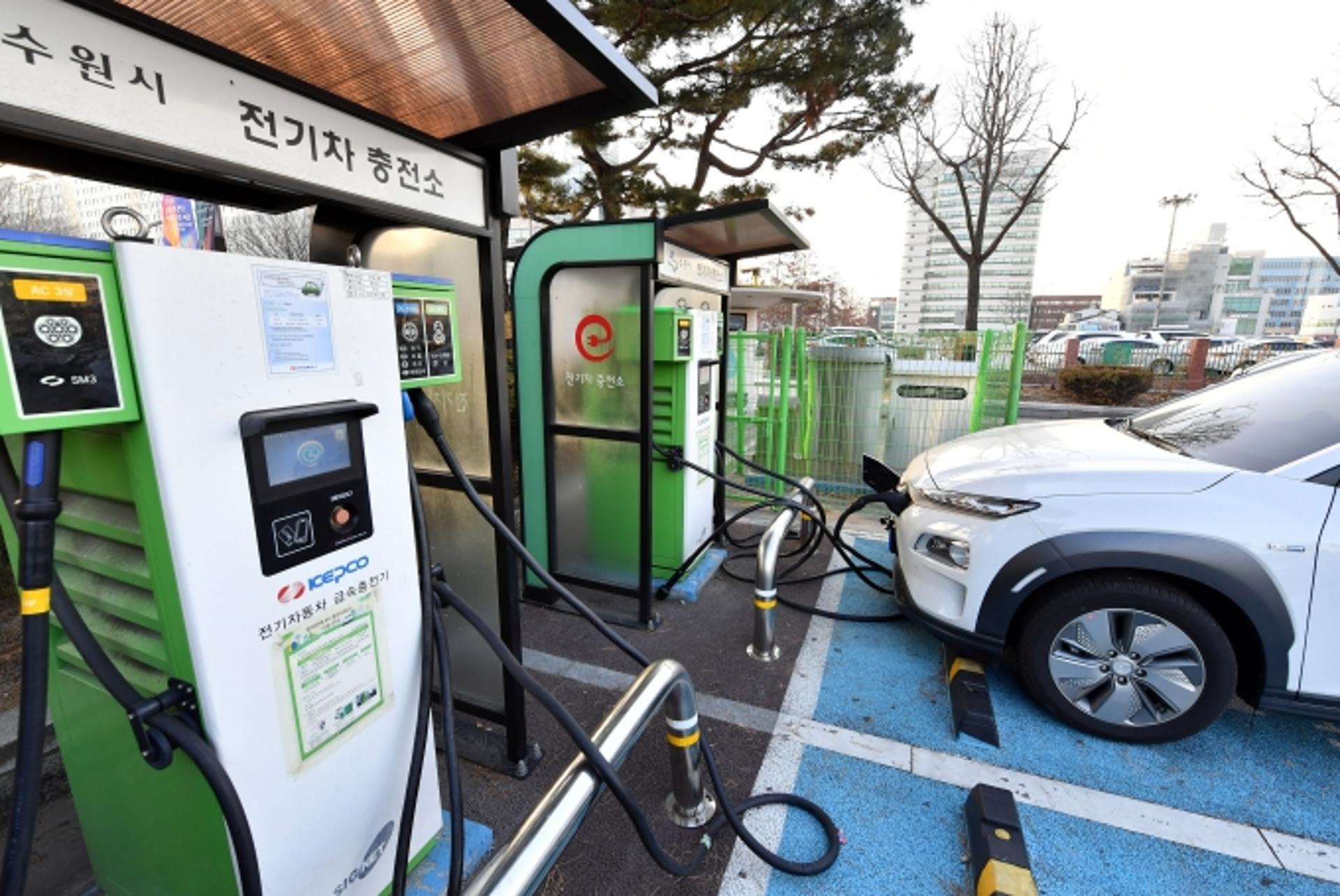 수원시, 전기자동차 구매 지원 사업 전개… 690대 보급