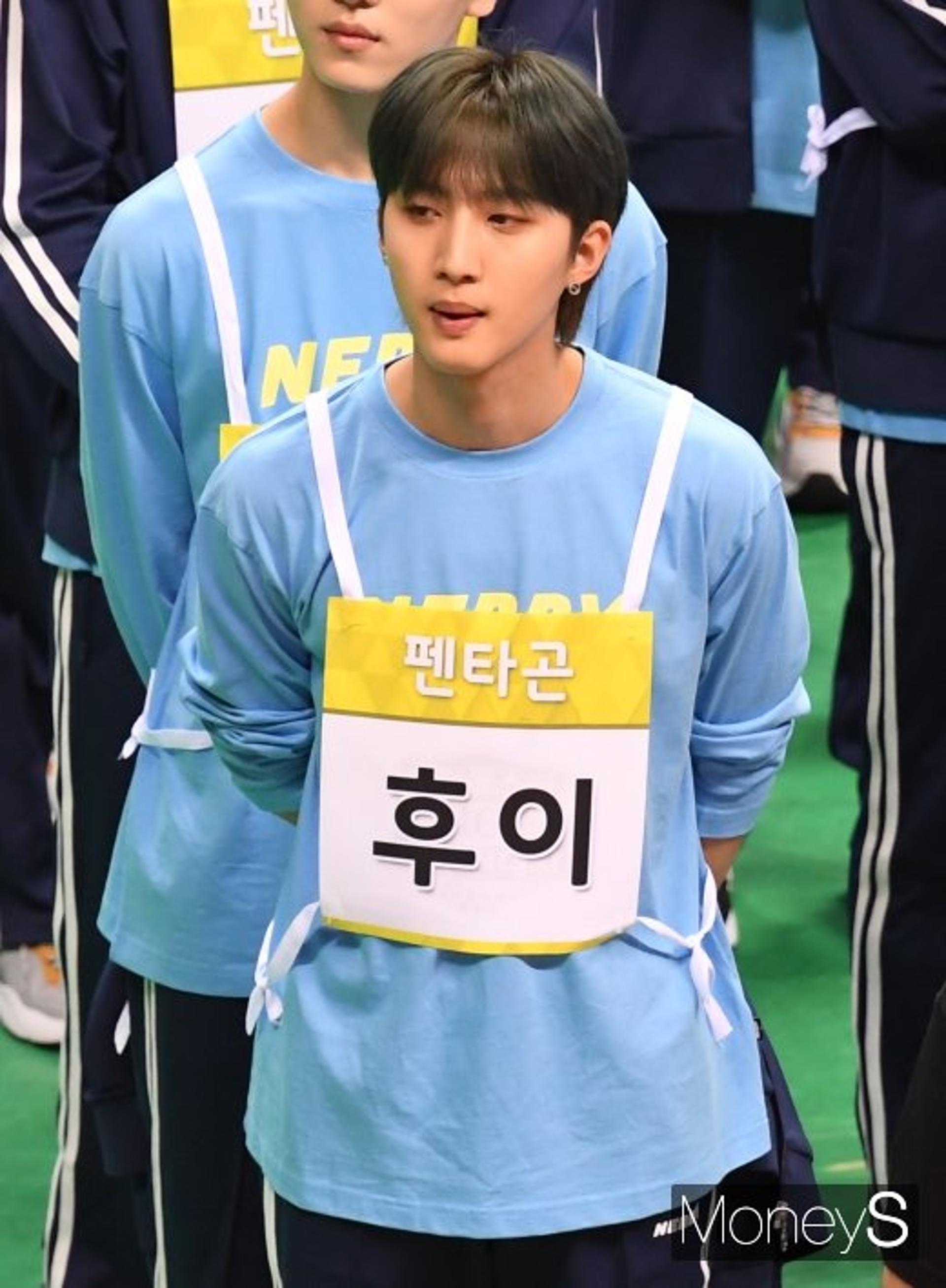 "잠시만 안녕"… 펜타곤 후이 훈련소 입소