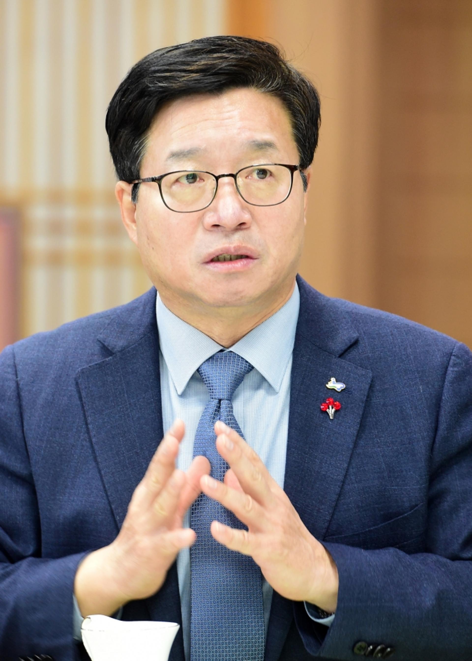 염태영 수원시장 "경기 남부권 위한 대안도 마련해야"…'경기도 공공기관 3차이전'에 부쳐