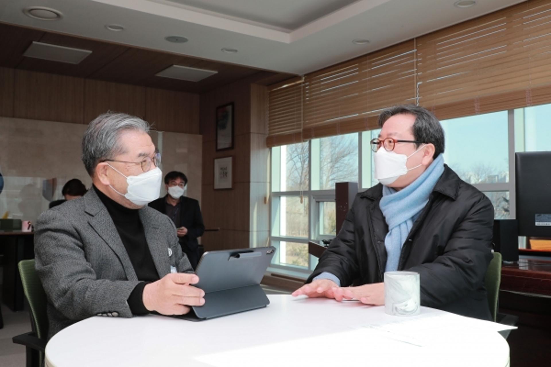 조광한 남양주시장, 이재정 경기도교육감과 미래교육 협력 논의