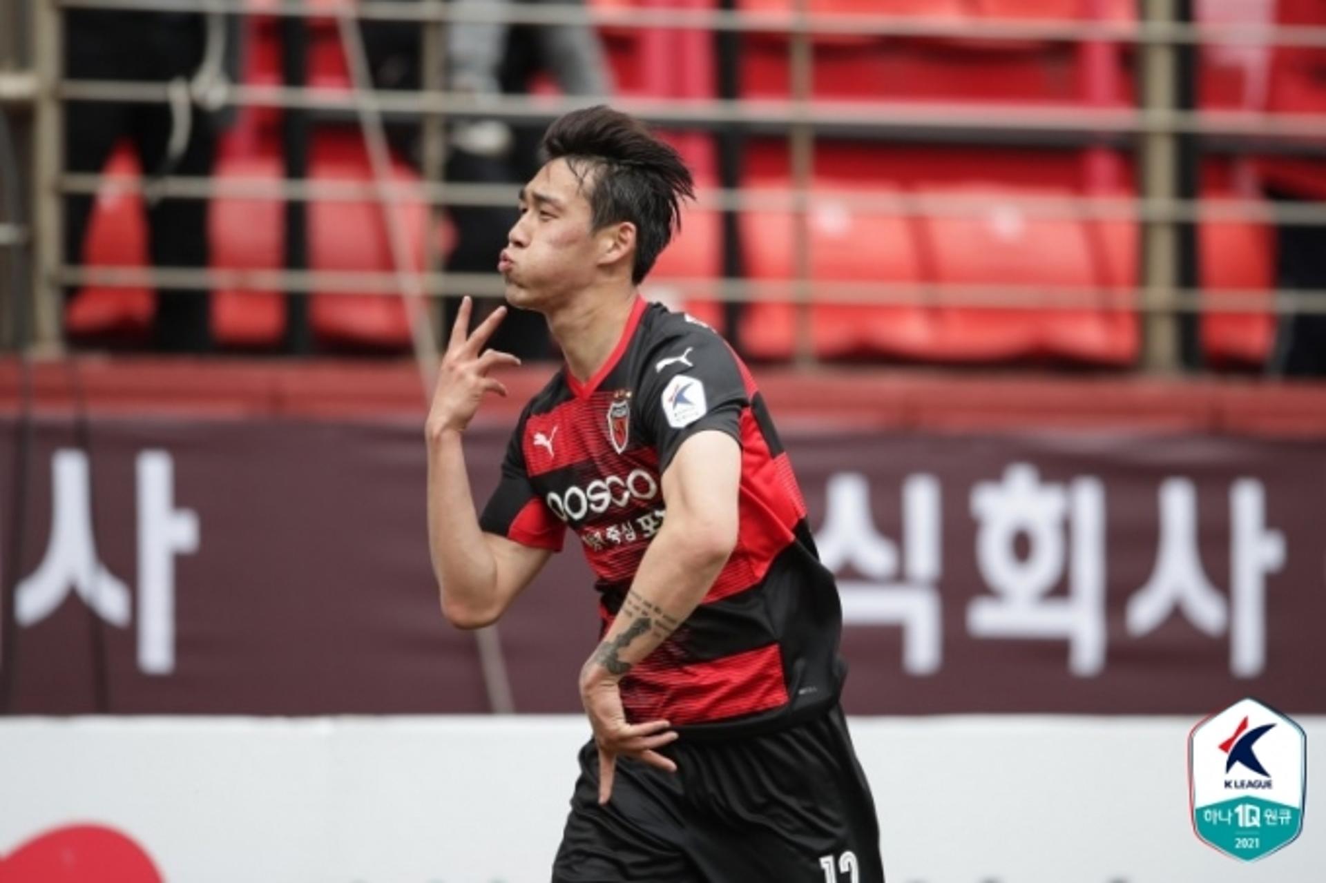 포항, 인천 2-1 꺾고 첫 승… 송민규 역전 결승골