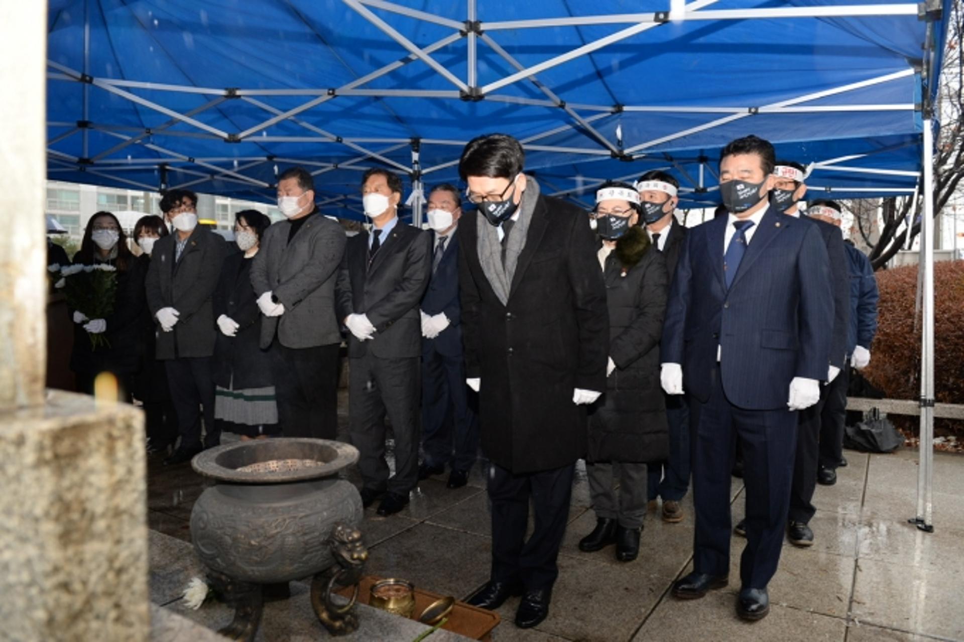 최종환 파주시장, 102주년 3·1절 기념 참배
