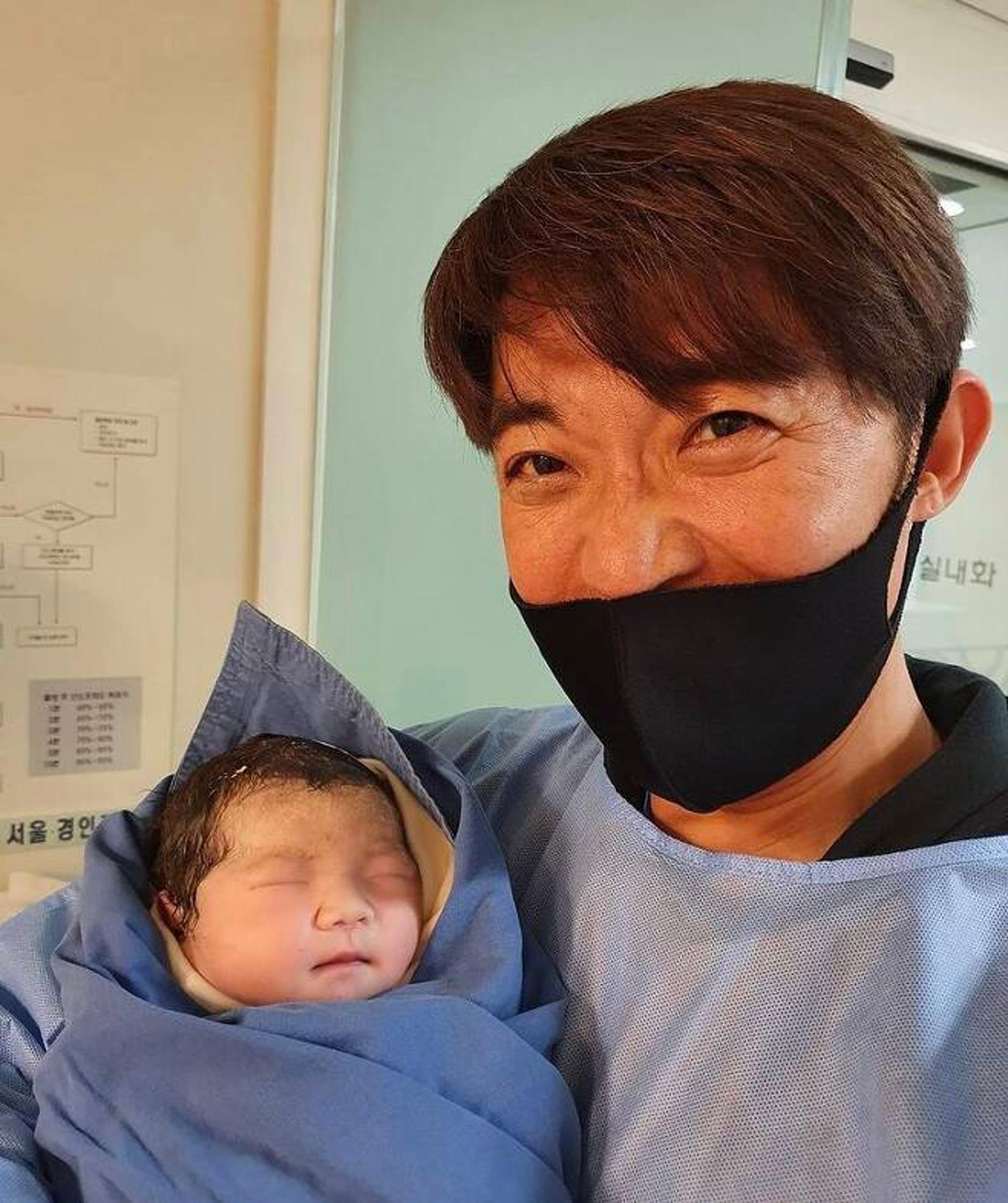 '최현주♥' 안재욱 득남… "예쁘게 키우겠다"