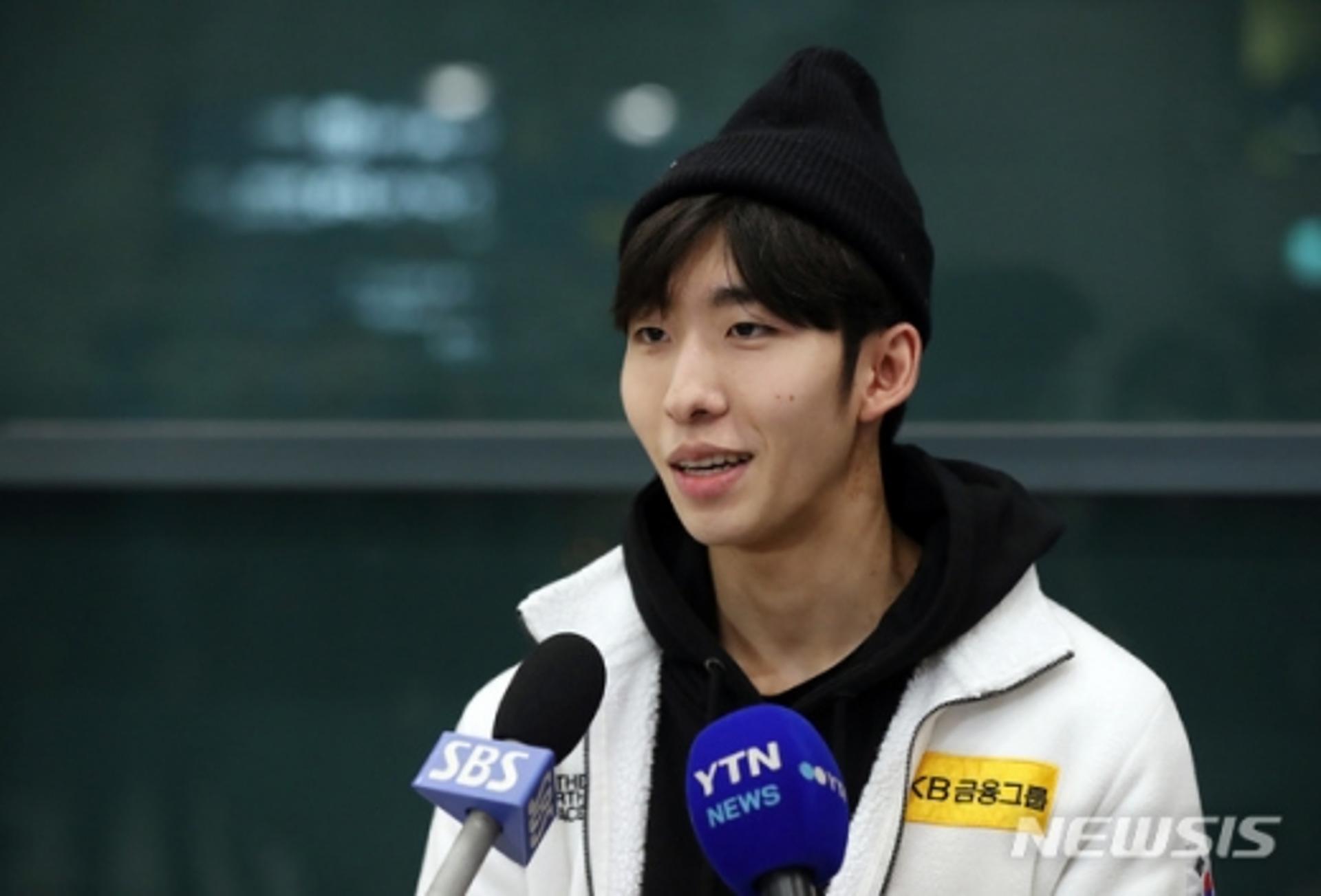 '후배 바지 내린' 쇼트트랙 금메달리스트 임효준, 결국 중국 귀화…