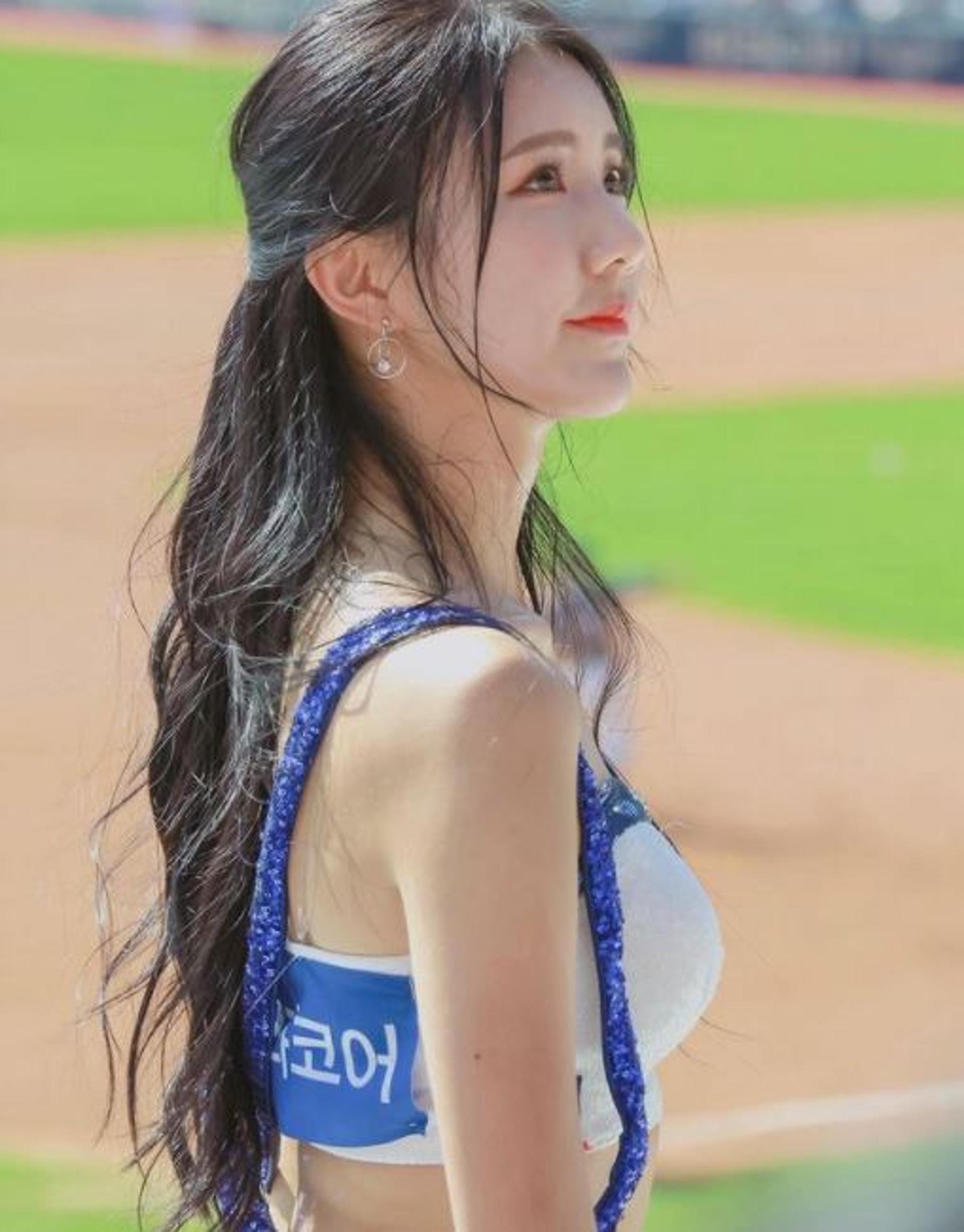 "역대급 미모"… 두산 치어리더 천온유, 아이돌이야?