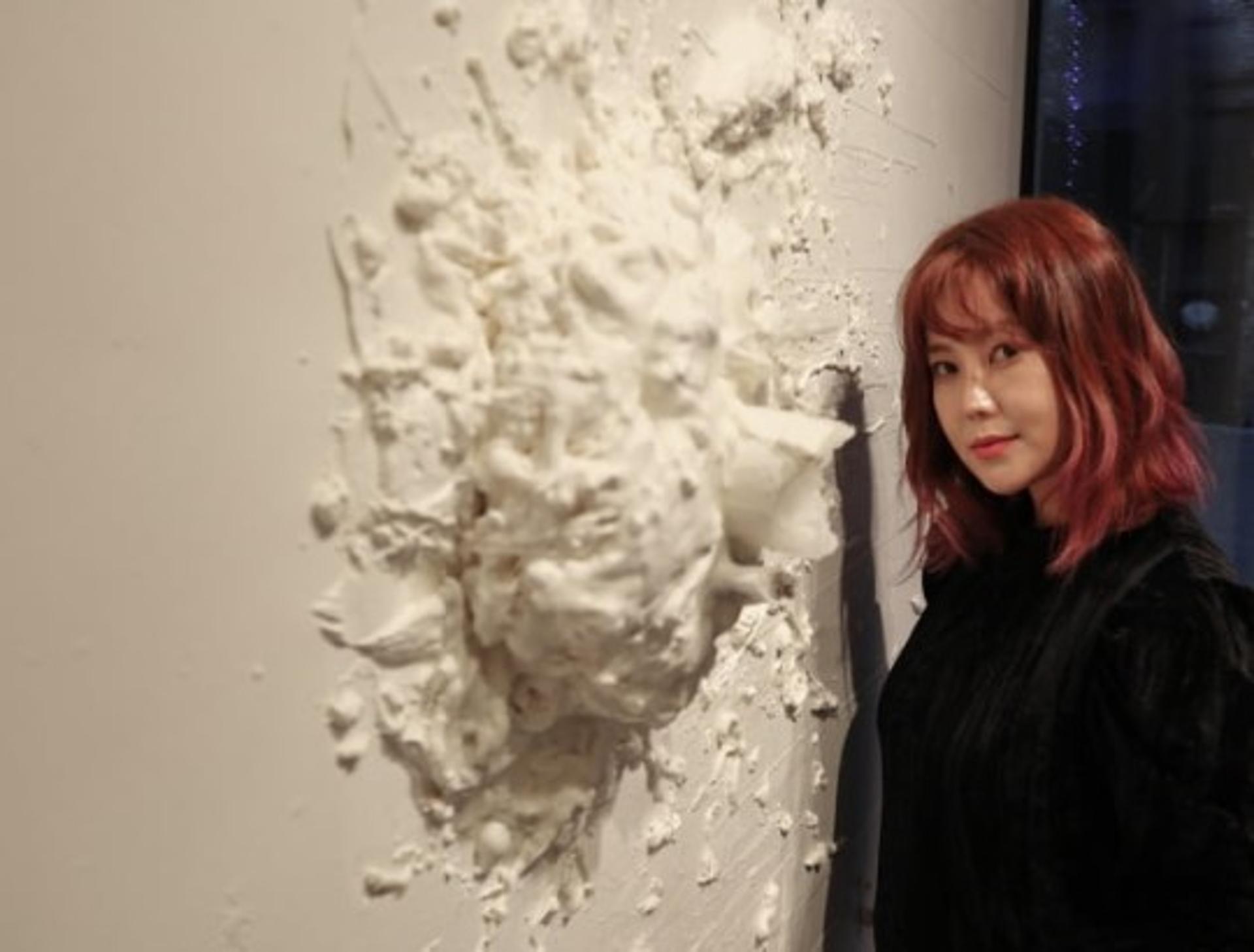 솔비, 곰팡이 케이크 논란을 예술로?
