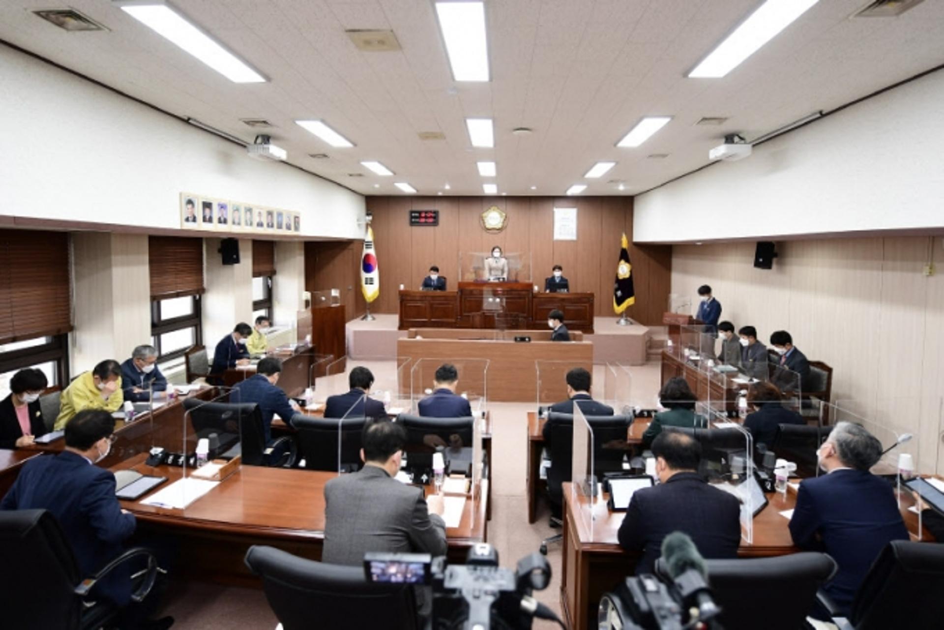 김포시의회, "부동산 거래 전수조사 의원이 먼저 받겠다"