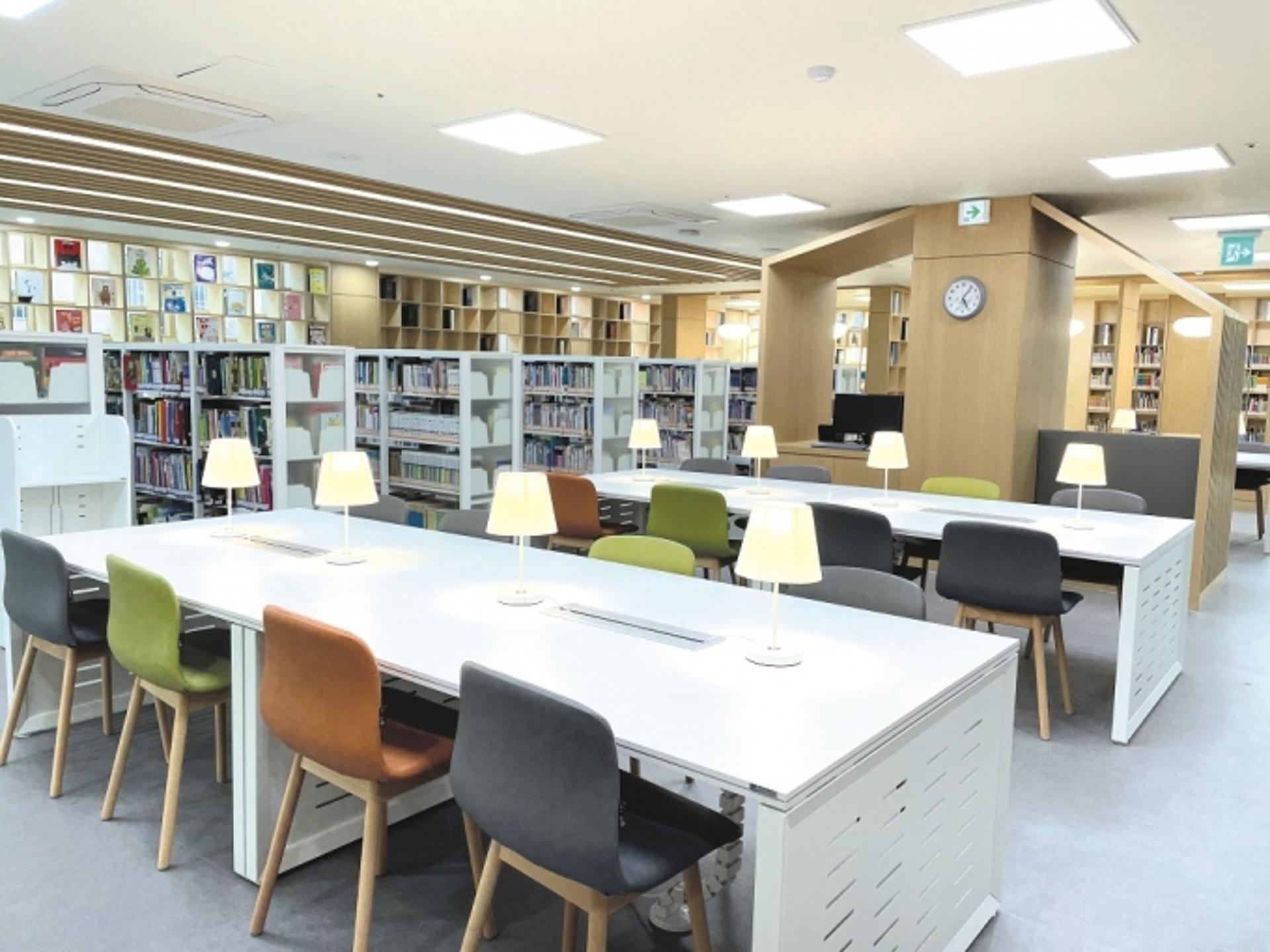 광명시, 충현도서관 리모델링…시민커뮤니티 공간 확대 운영