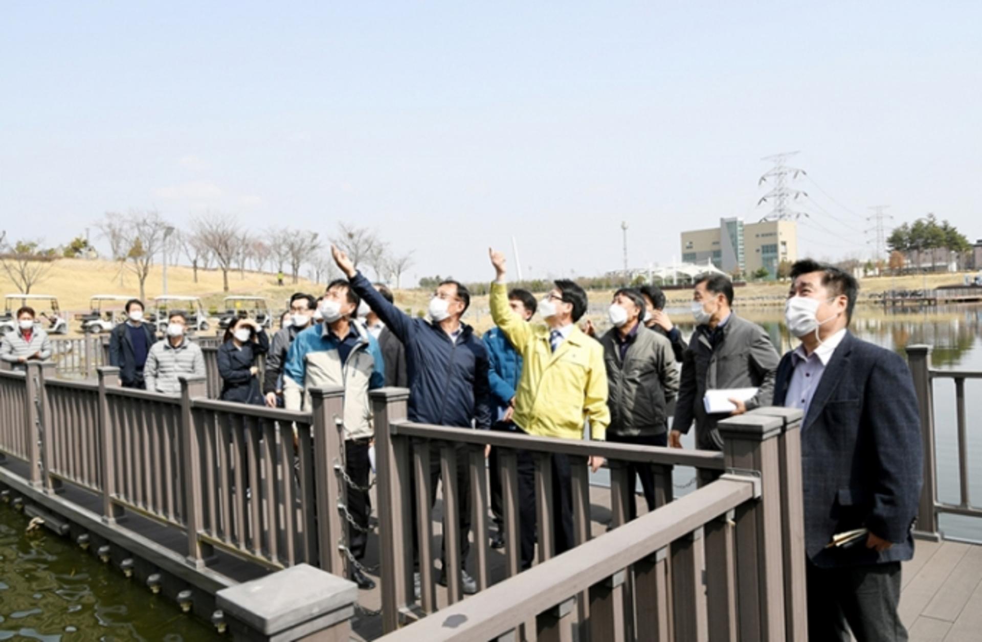 최종환 파주시장 "운정호수공원 내 친수공간, 새로운 활력 계기 될것"