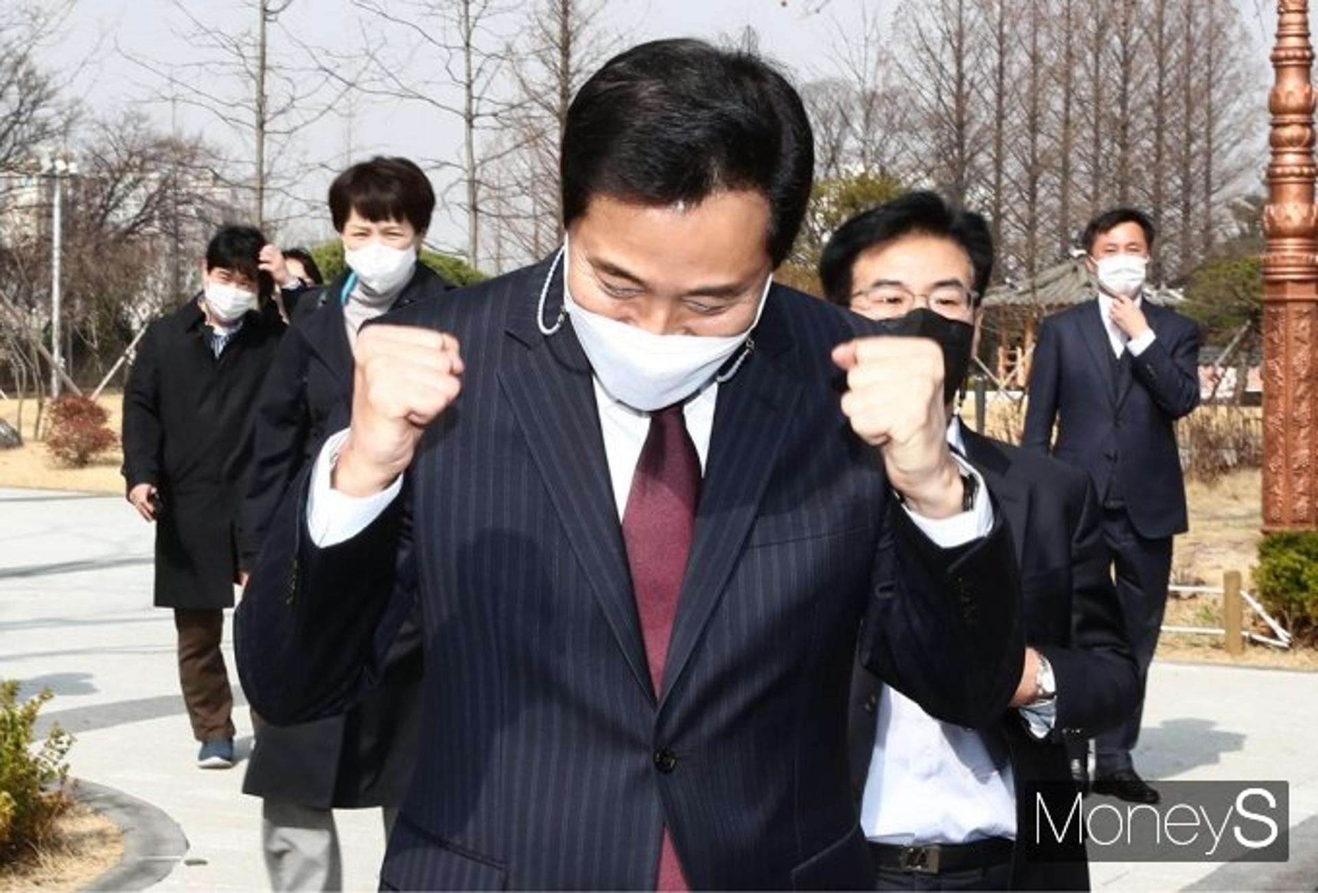 "단타 노리다 골로 간다"… 선거철에 정치 테마주 '투자 주의보'