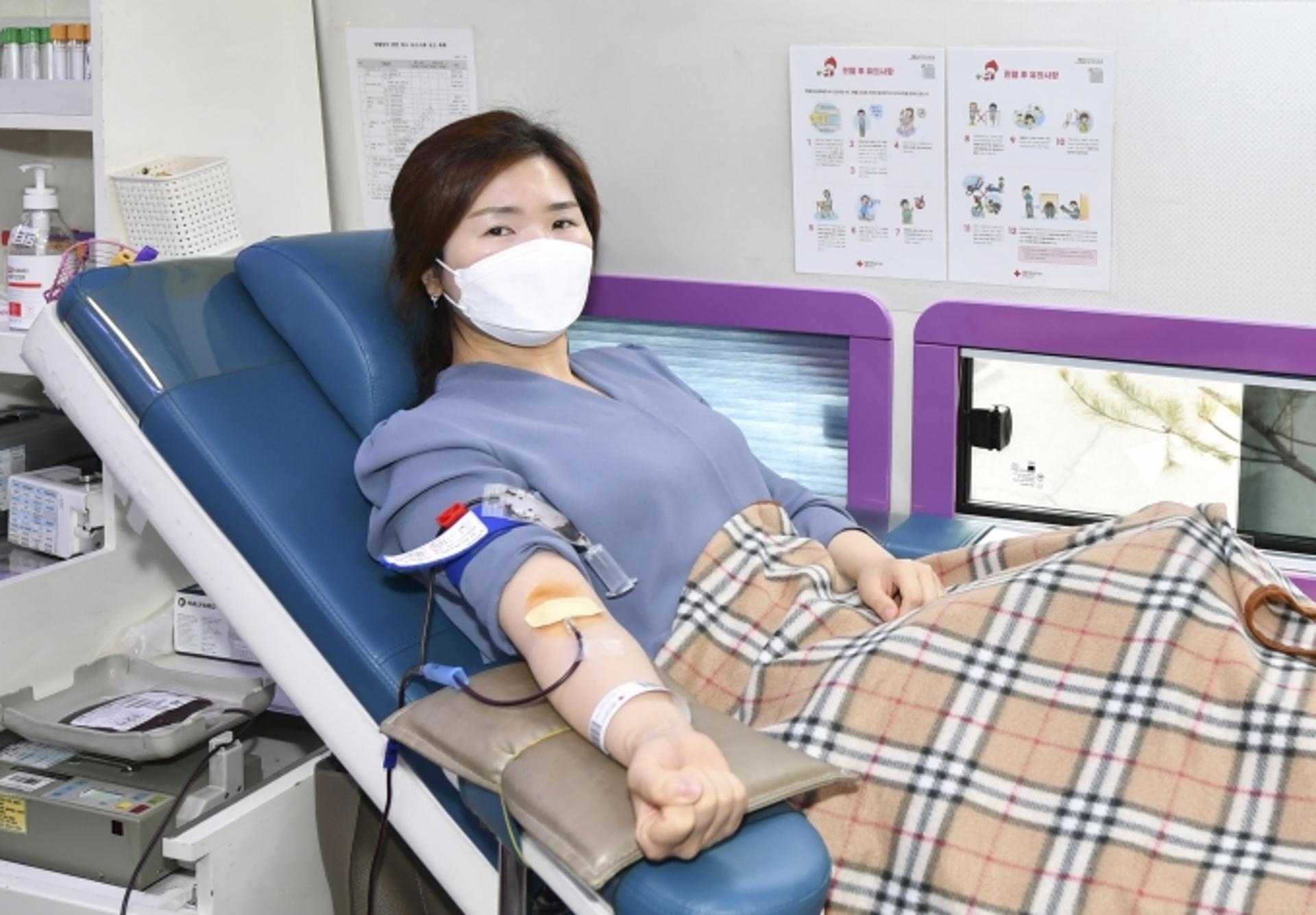 손세화 포천시의회 의장, 일동면 사랑의 헌혈운동 동참…헌혈에 남다른 애정