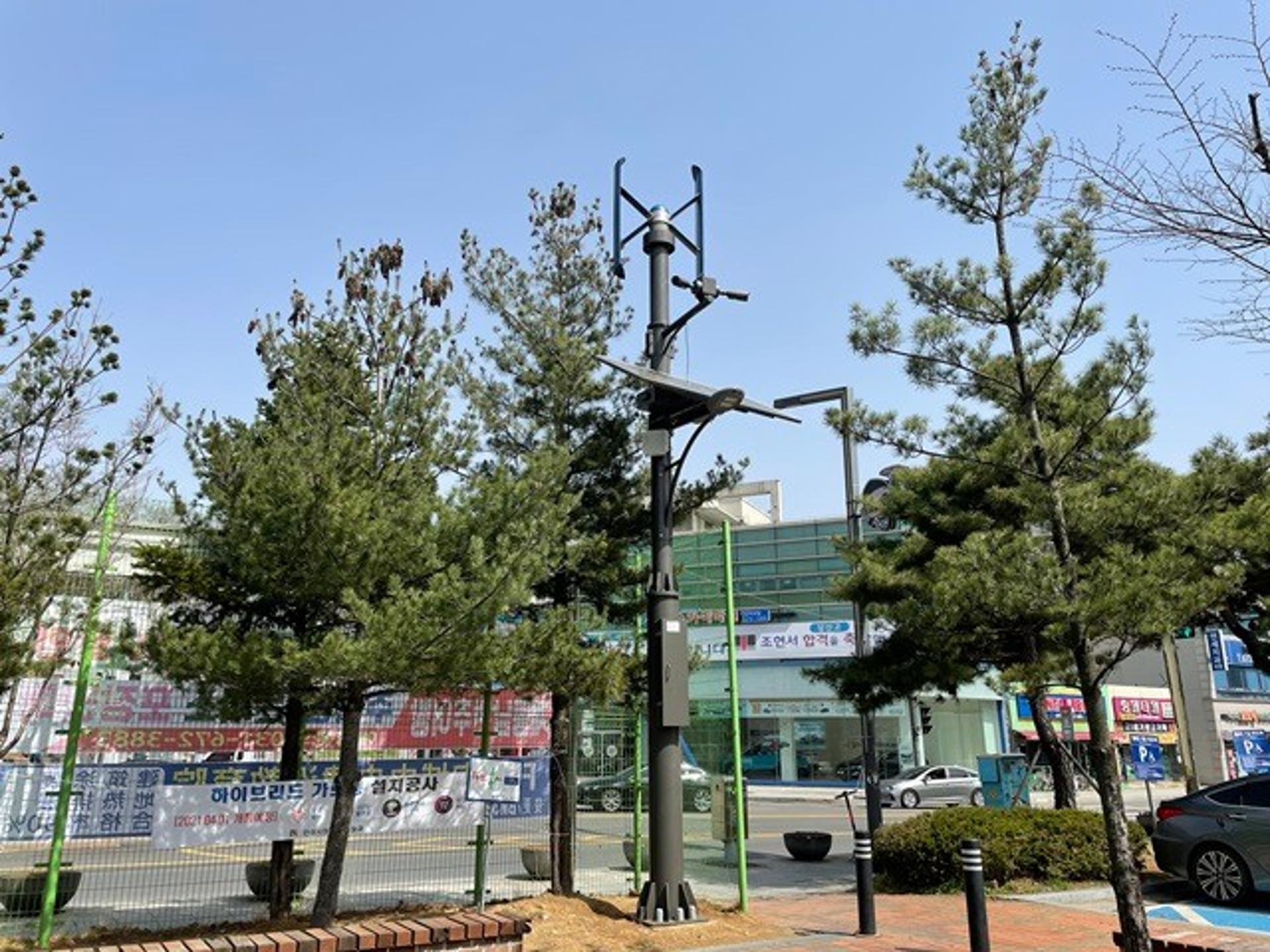 안성시, '다기능 하이브리드 가로등' 선보여