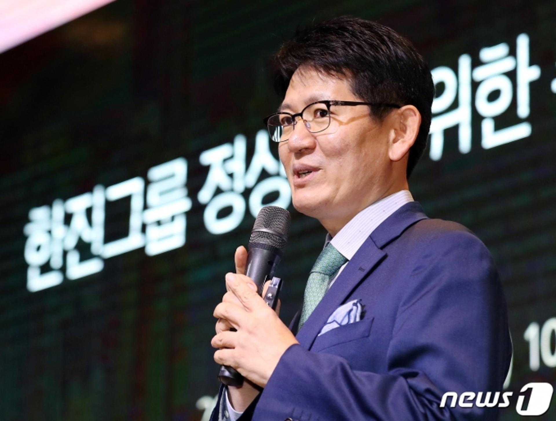 뒤로 물러난 KCGI "필요하면 언제든 한진그룹 경영진에 채찍 들 것"