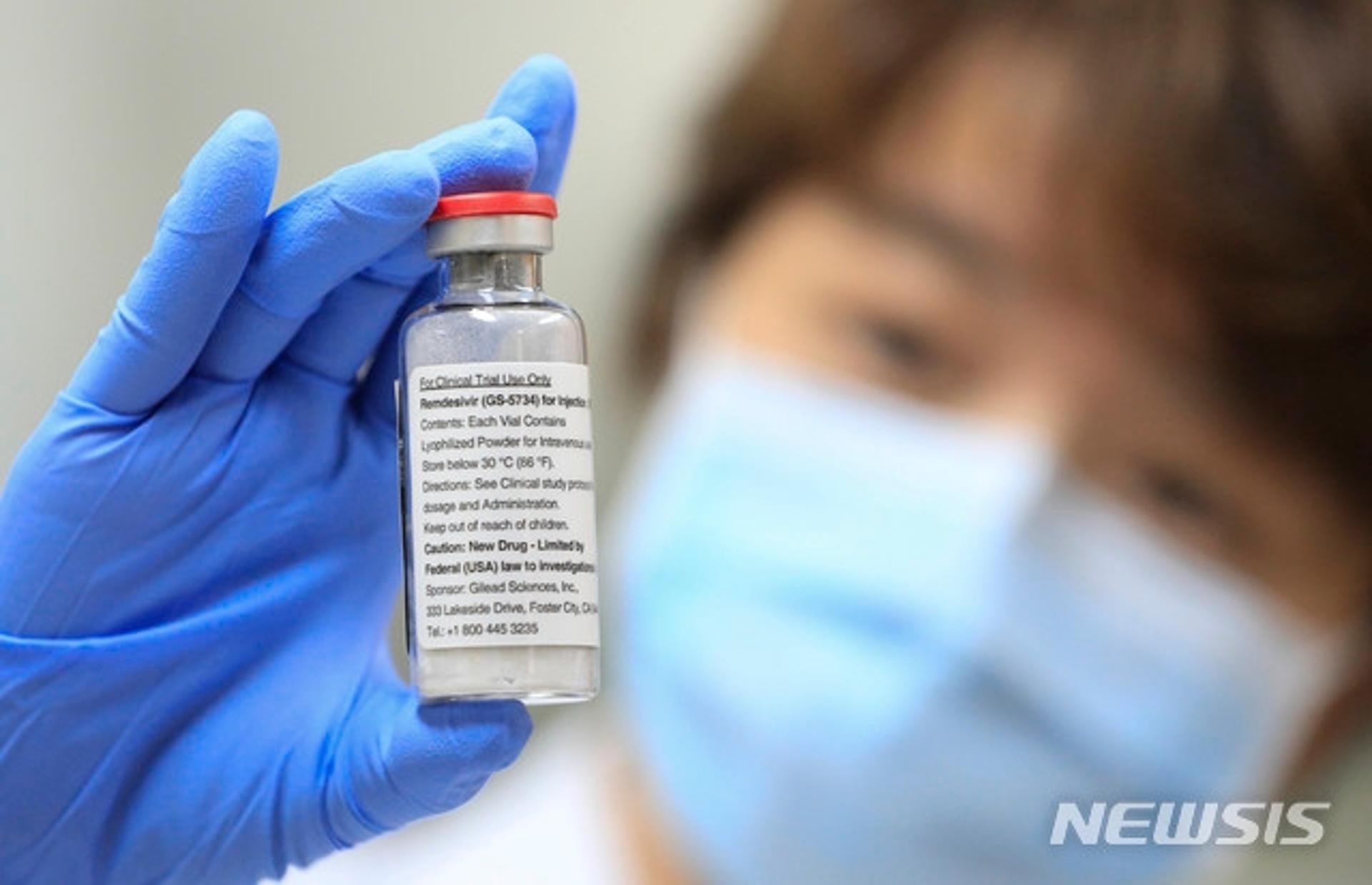 다시 '4차 대유행' 기로… 검사 수 대비 양성률 두 배 급상승