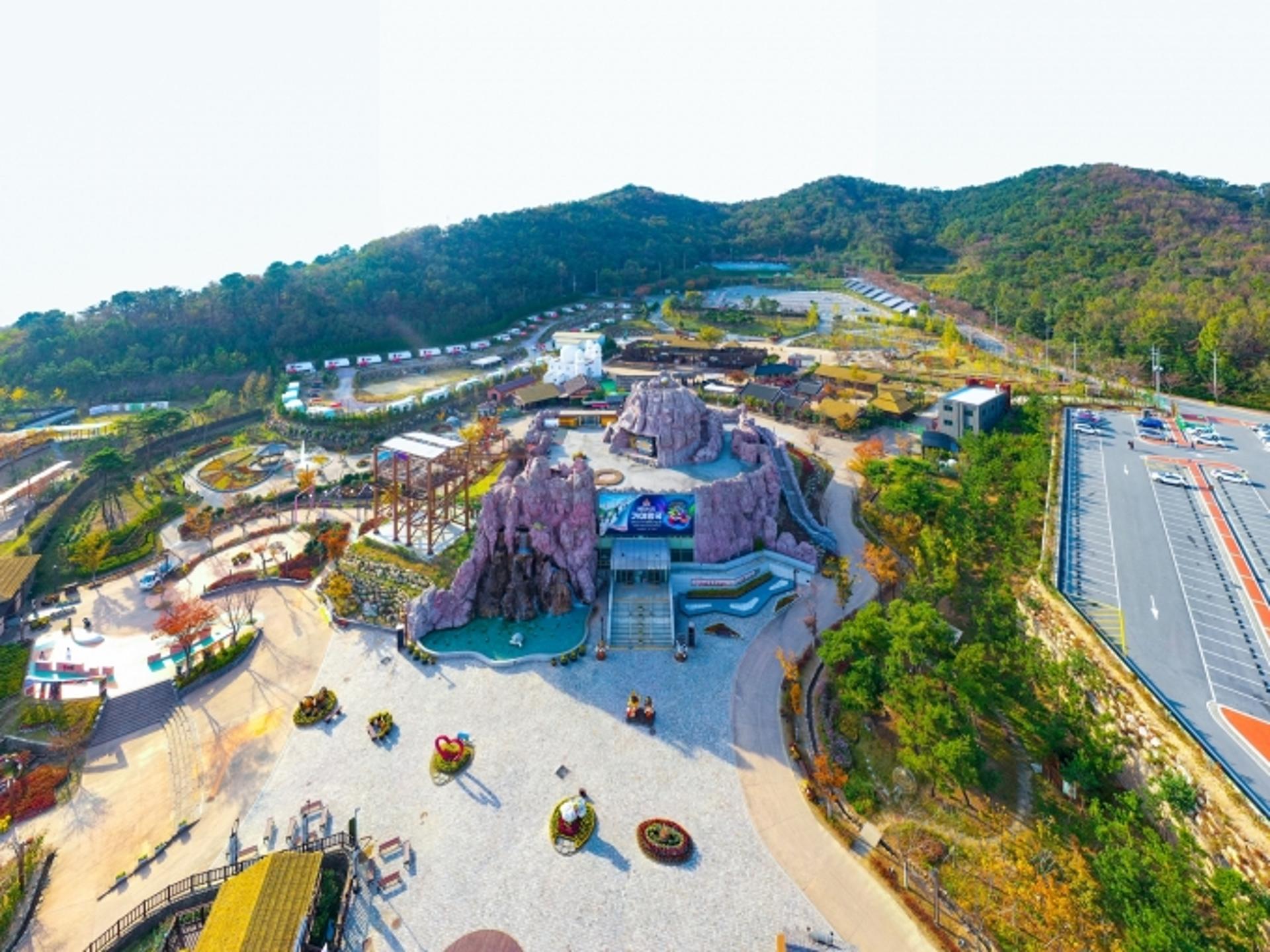코로나19 4차유행 우려되는데…김해시, 수천명 수용 페스티벌 개최로 빈축
