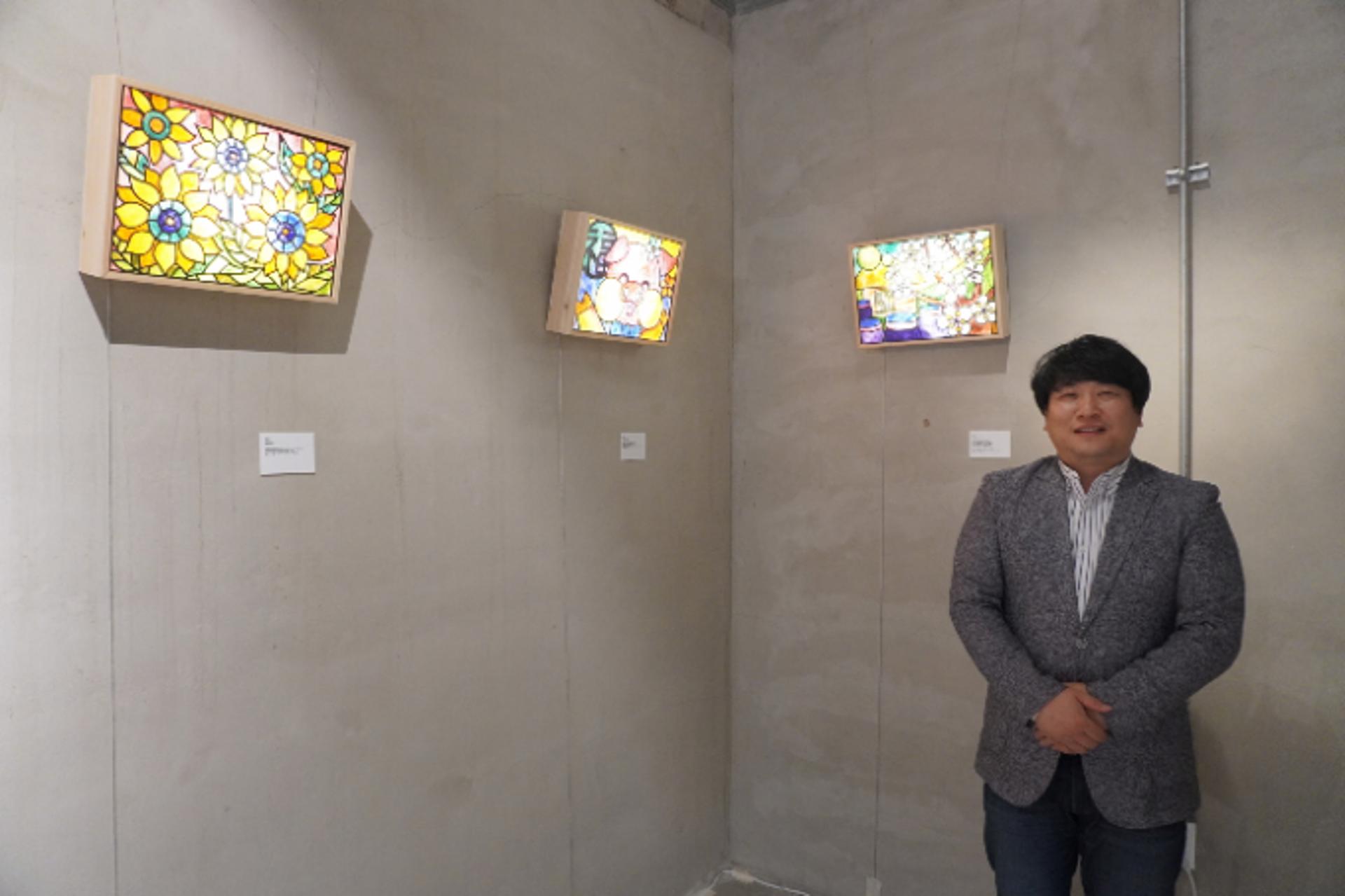 ‘능곡시장 한지로 그리다’…고양시, '능곡 주민·예술가와 '한지조명 전시회' 열어