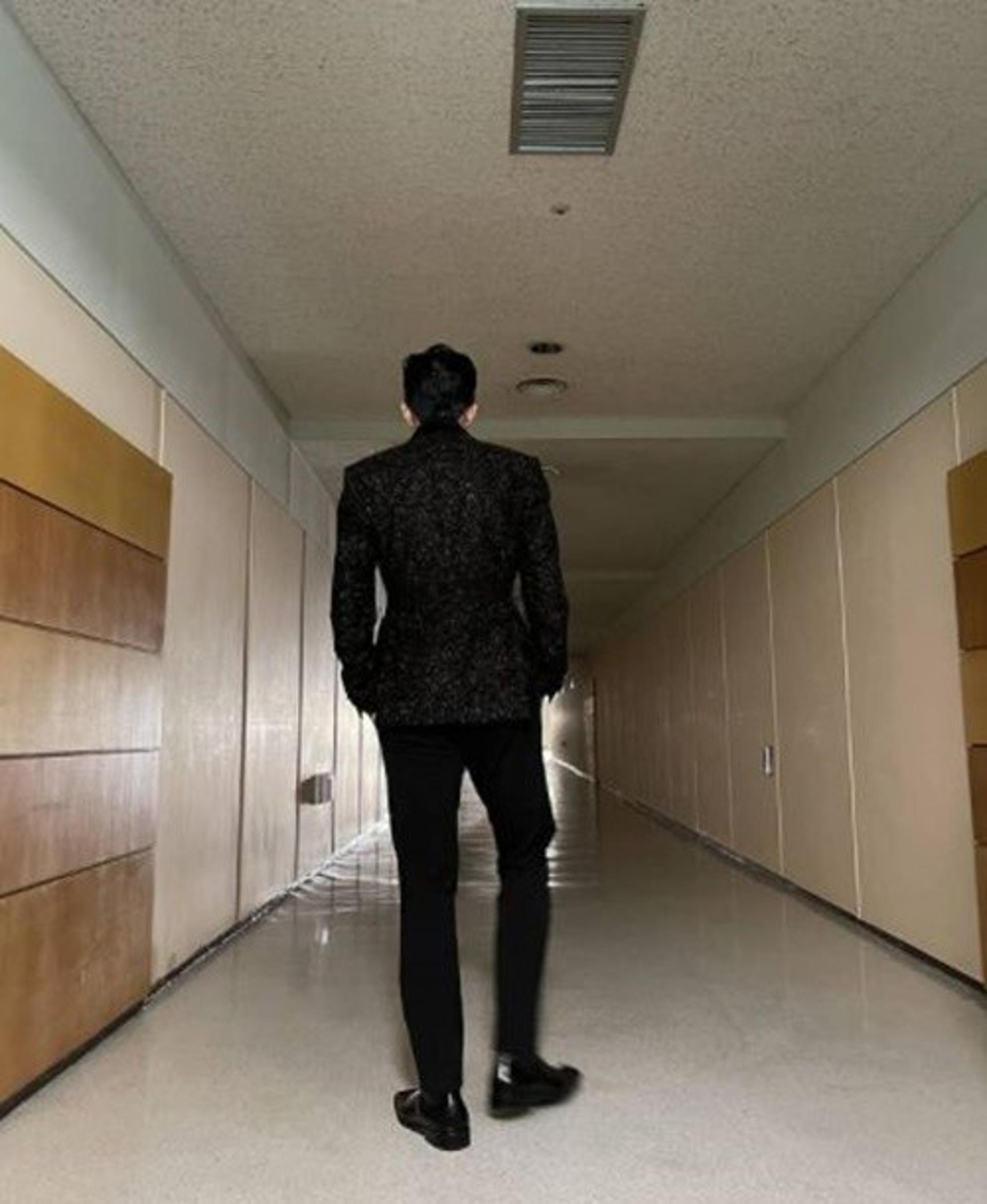 "따뜻하게 입고 나가세요"… 임영웅, 기럭지 머선129?
