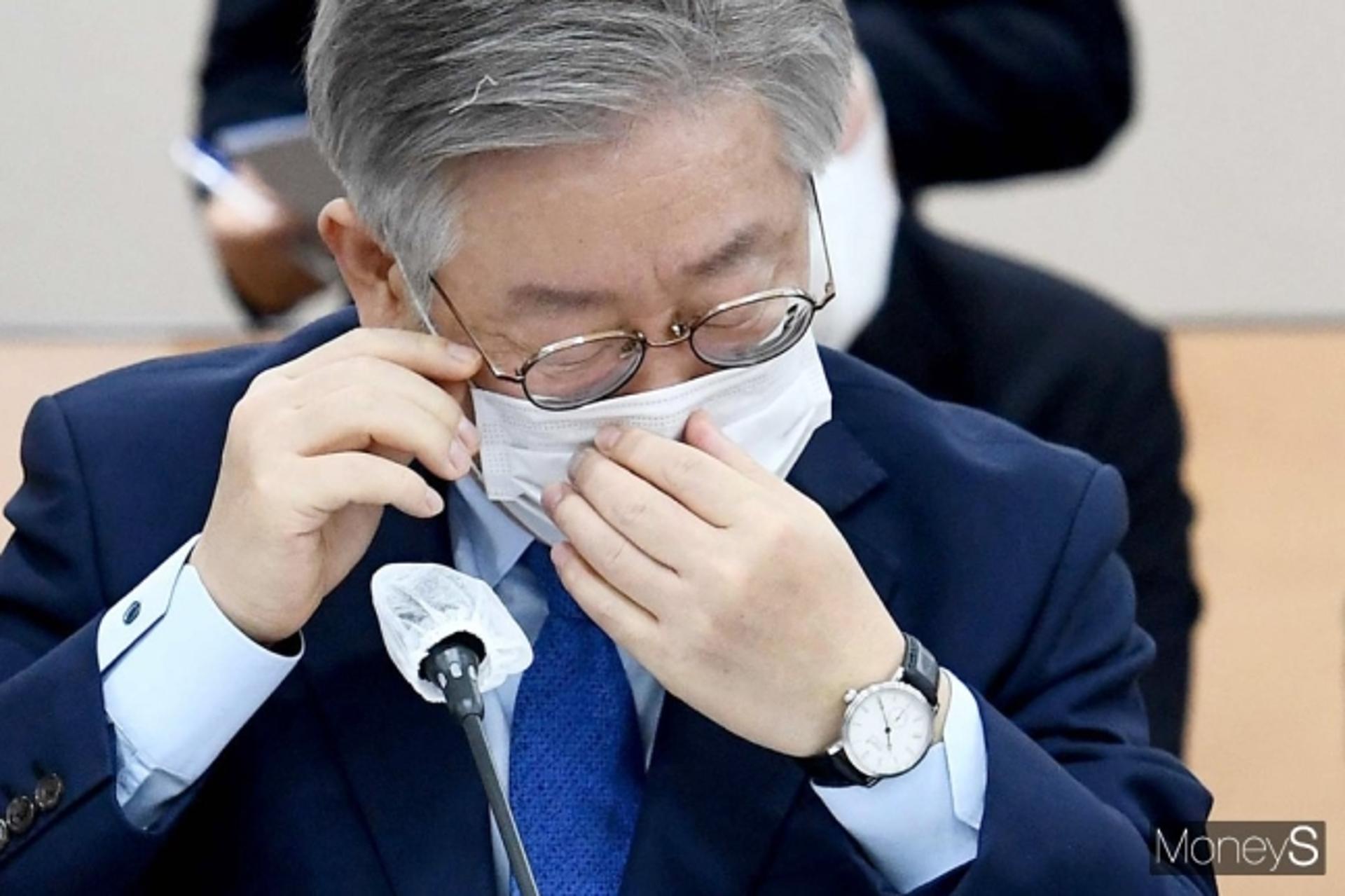 이재명 지사, 3번째 자가격리…수행비서가 코로나 의심증세