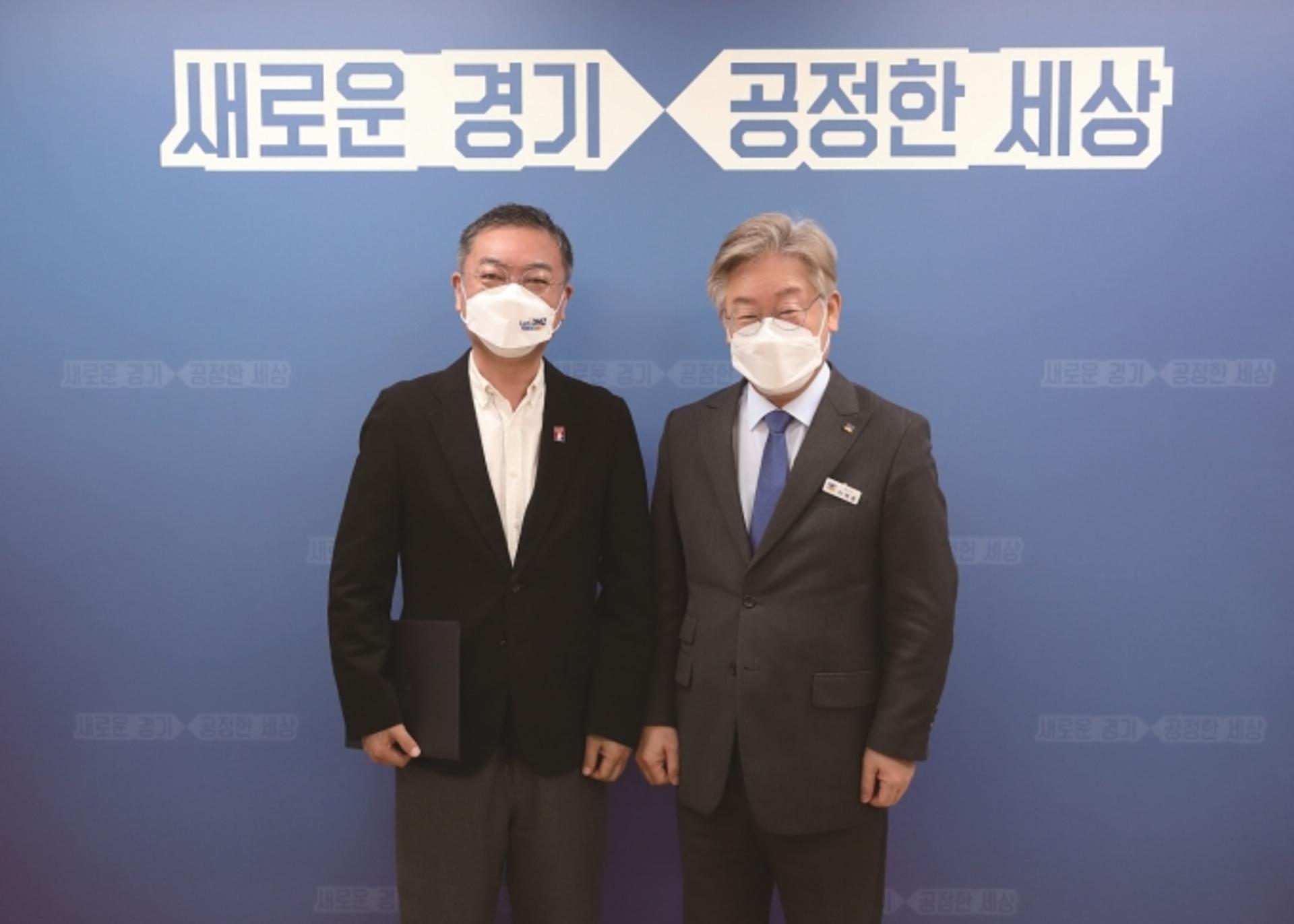 이재명, '2021 렛츠 디엠지' 홍보대사에 배우 김의성 위촉